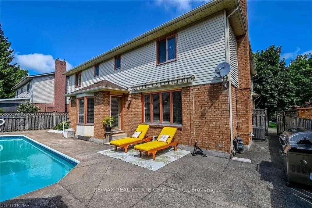 55 WOODSIDE Square