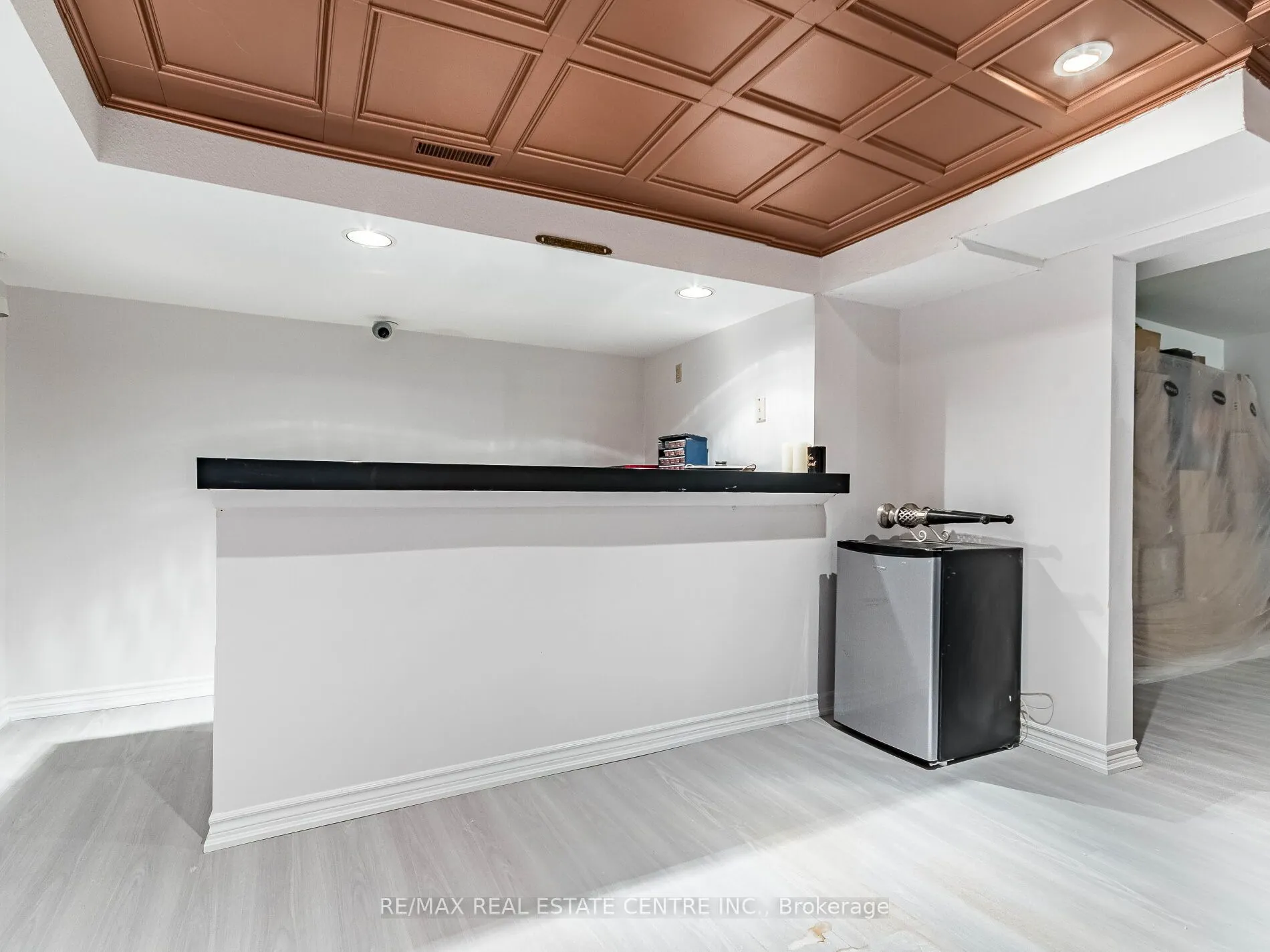 55 WOODSIDE Square