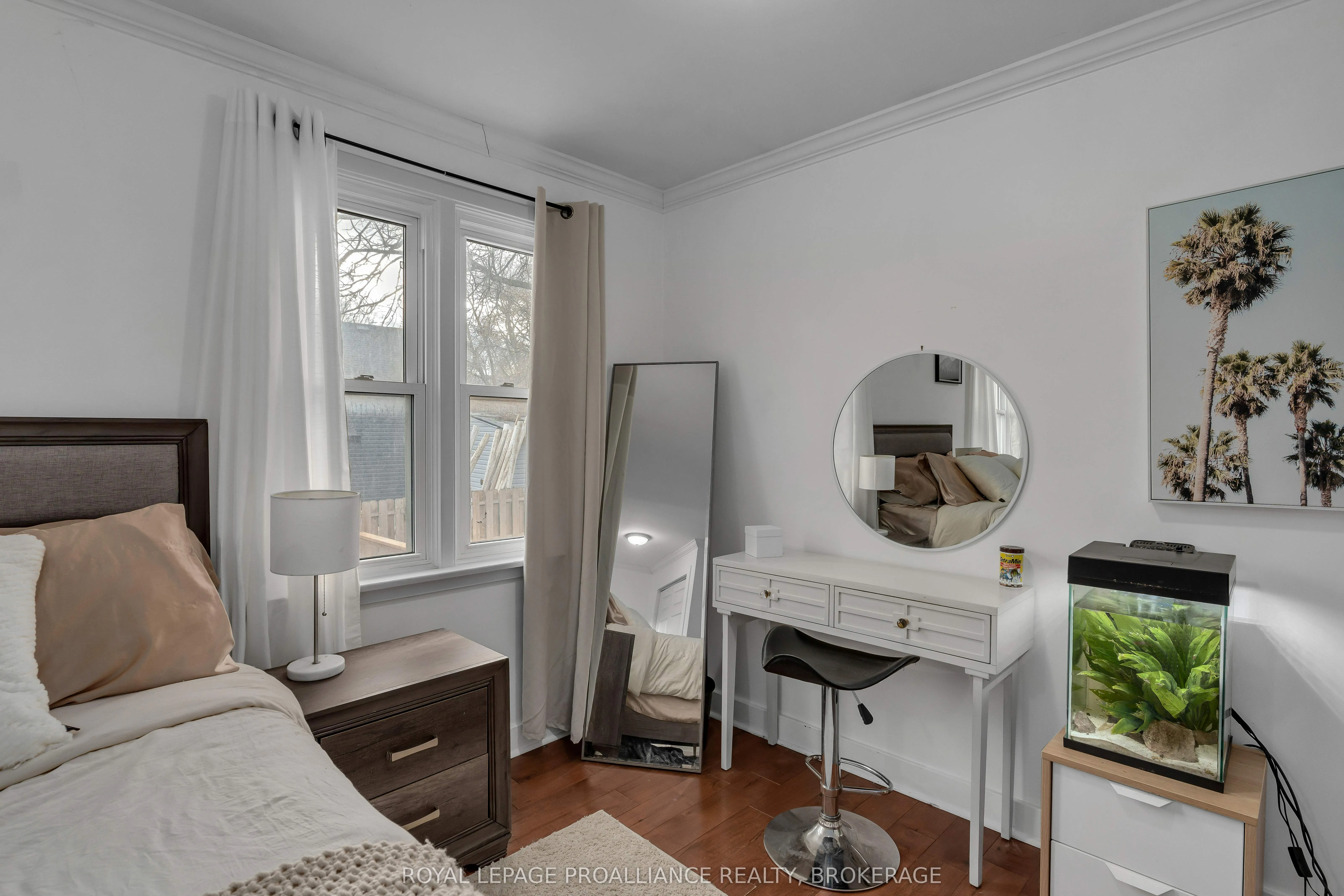 951 Sydenham Road