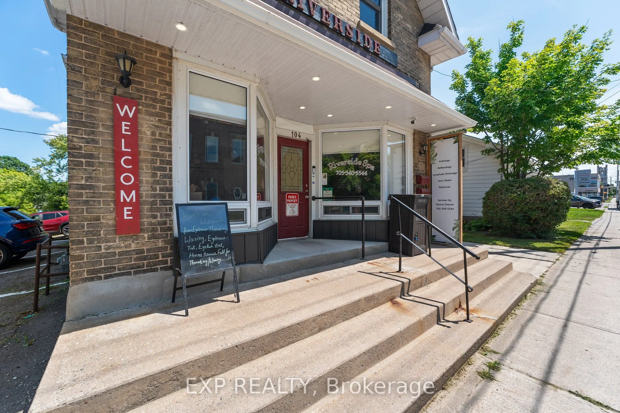 104 William Street N