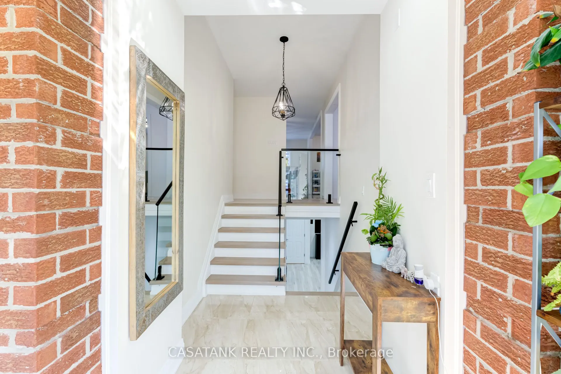 11 Peter Street