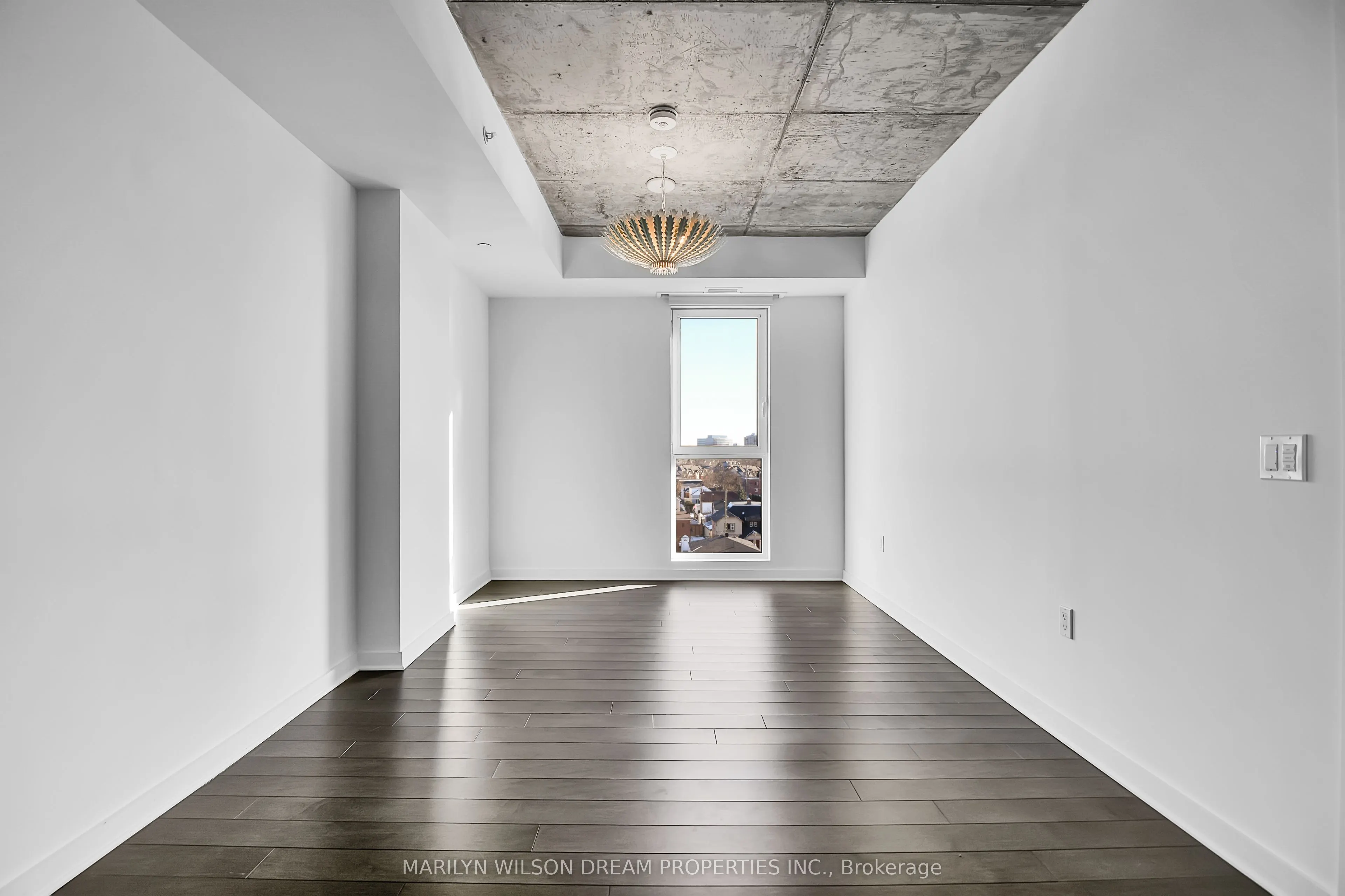 135 Barrette Street #601