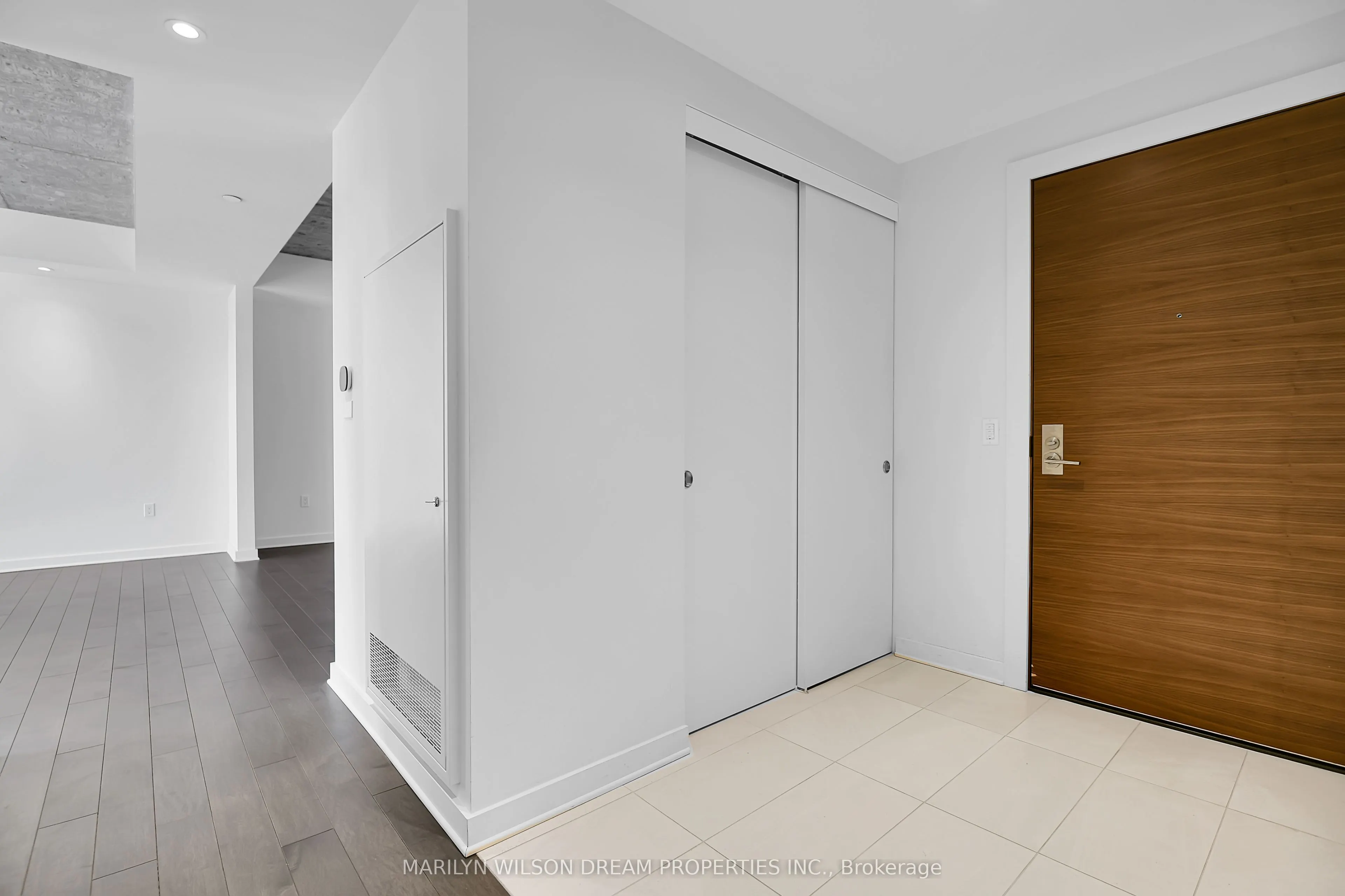 135 Barrette Street #601