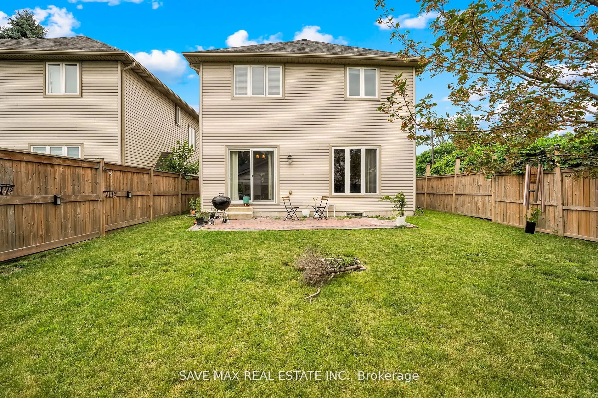 17 Lagoon Avenue