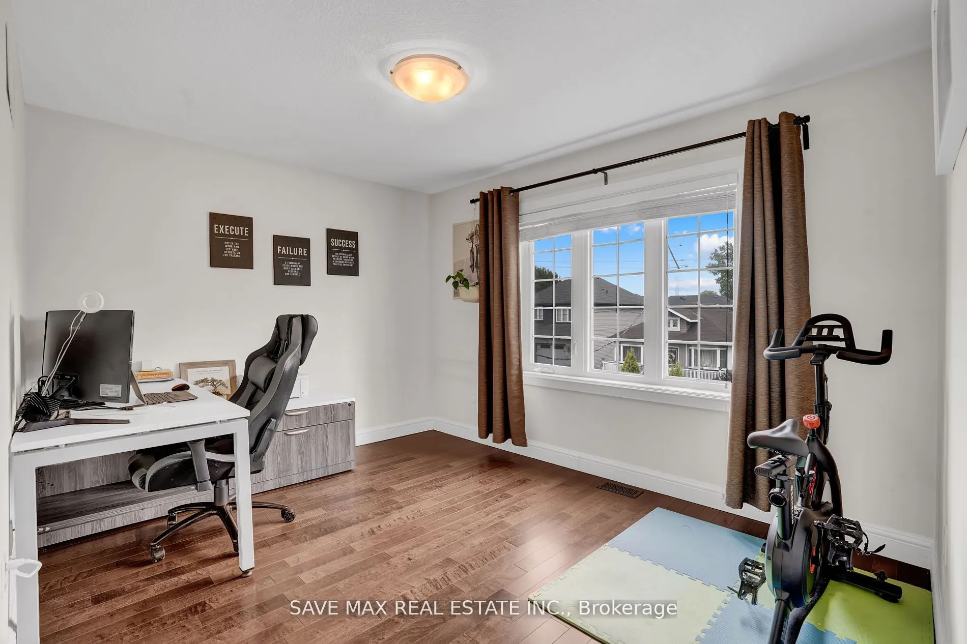 17 Lagoon Avenue