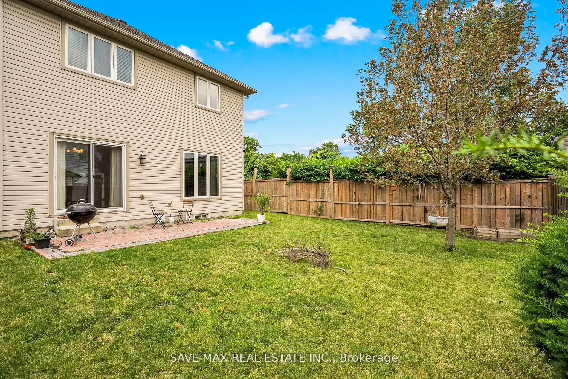17 Lagoon Avenue