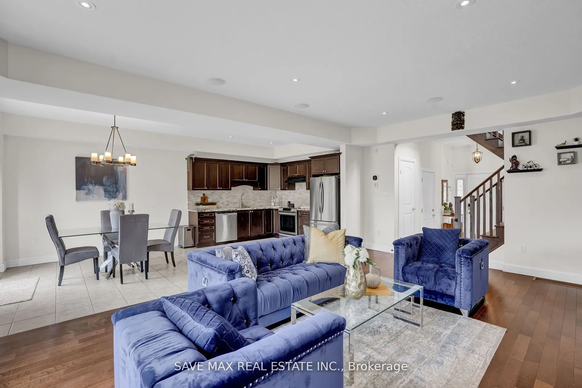 17 Lagoon Avenue