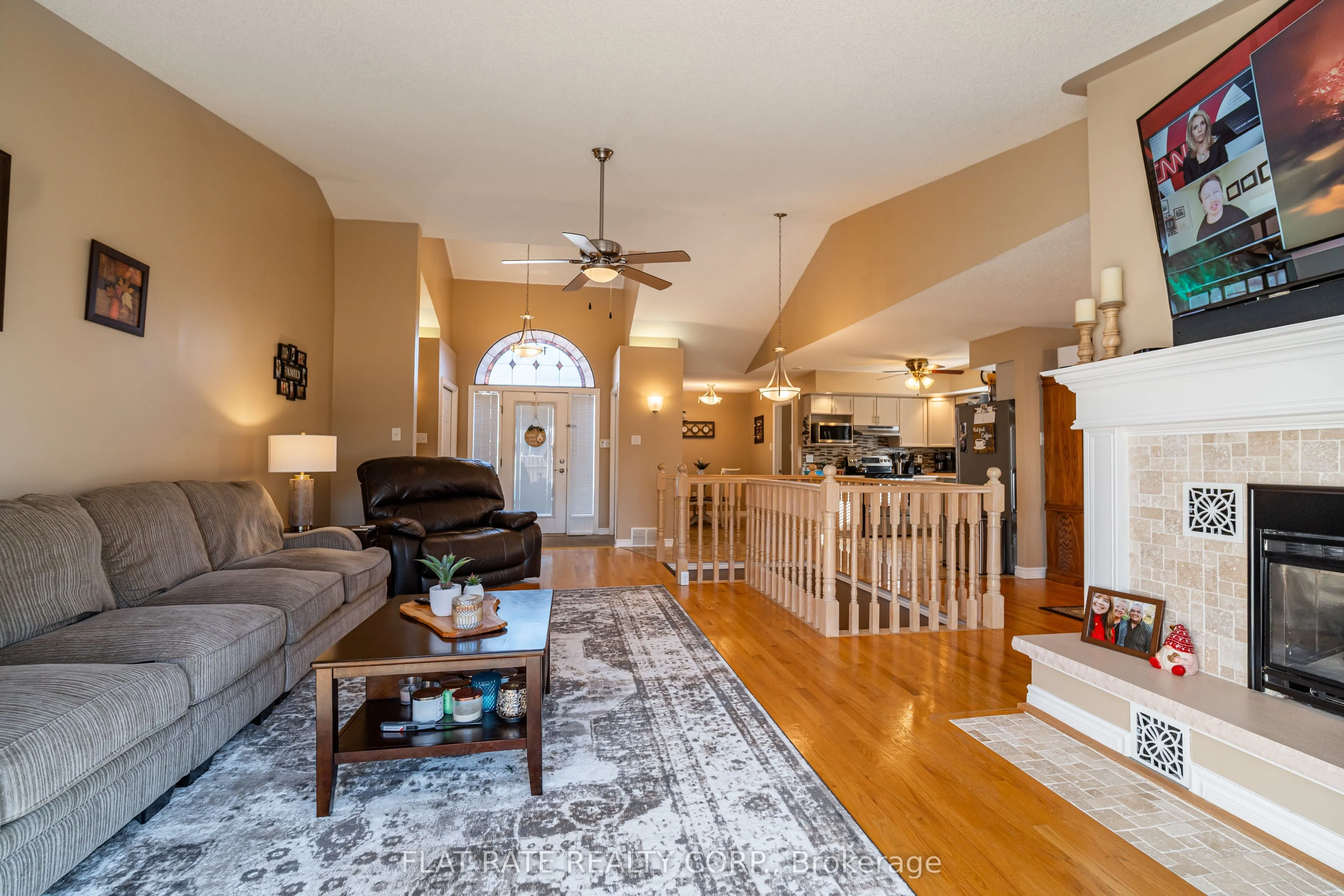 10 HILLVIEW Drive