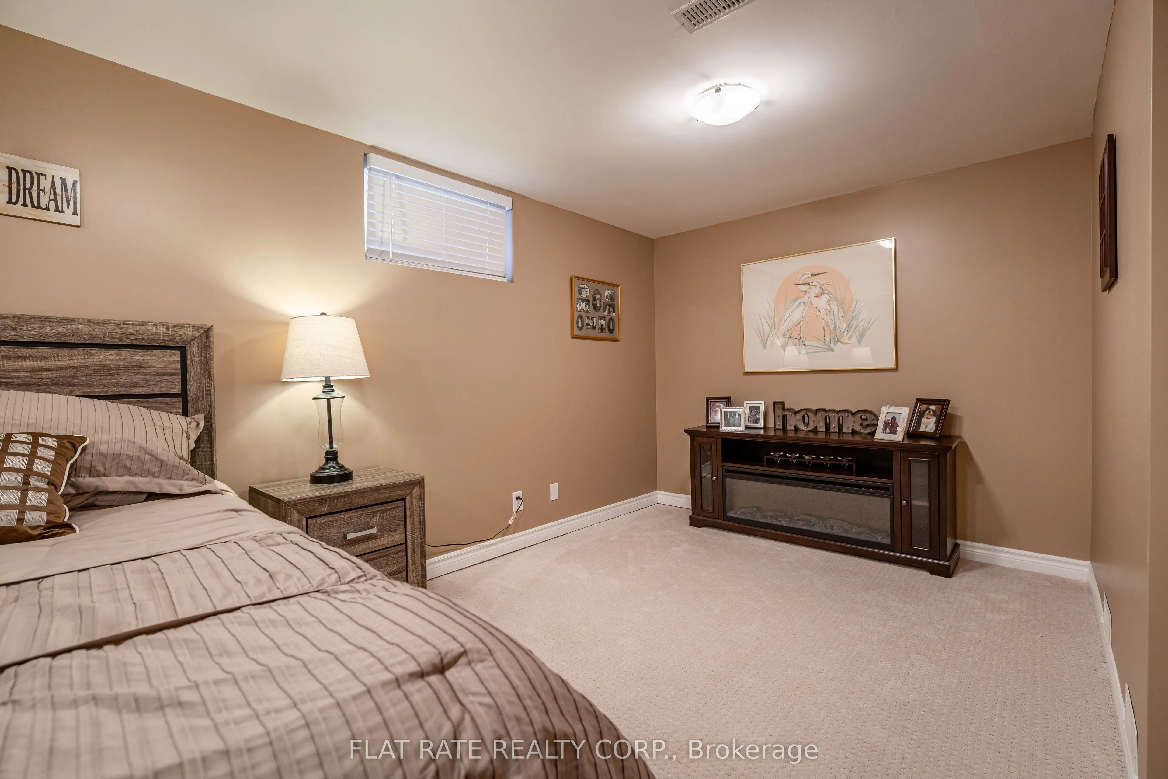 10 HILLVIEW Drive
