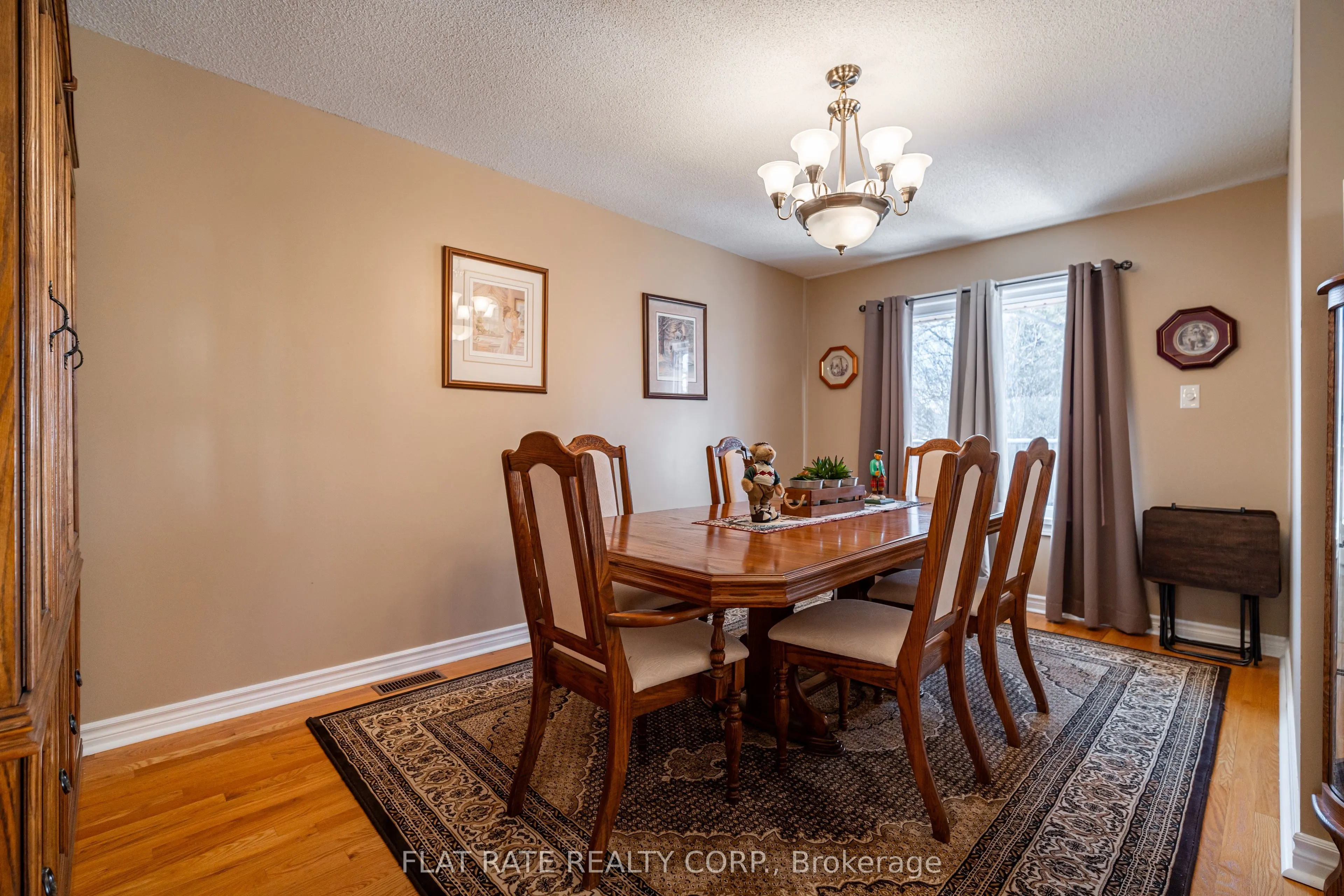 10 HILLVIEW Drive