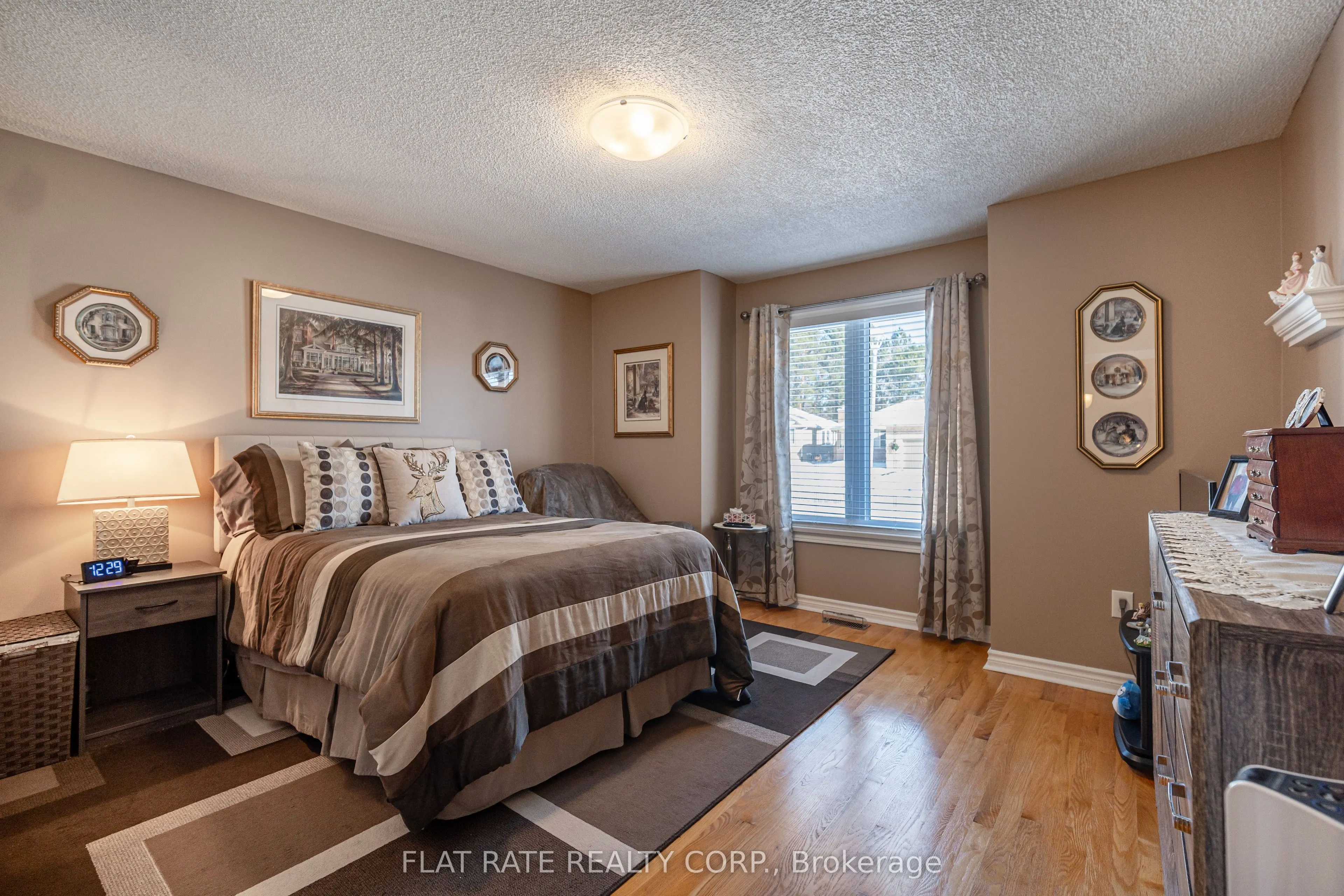 10 HILLVIEW Drive