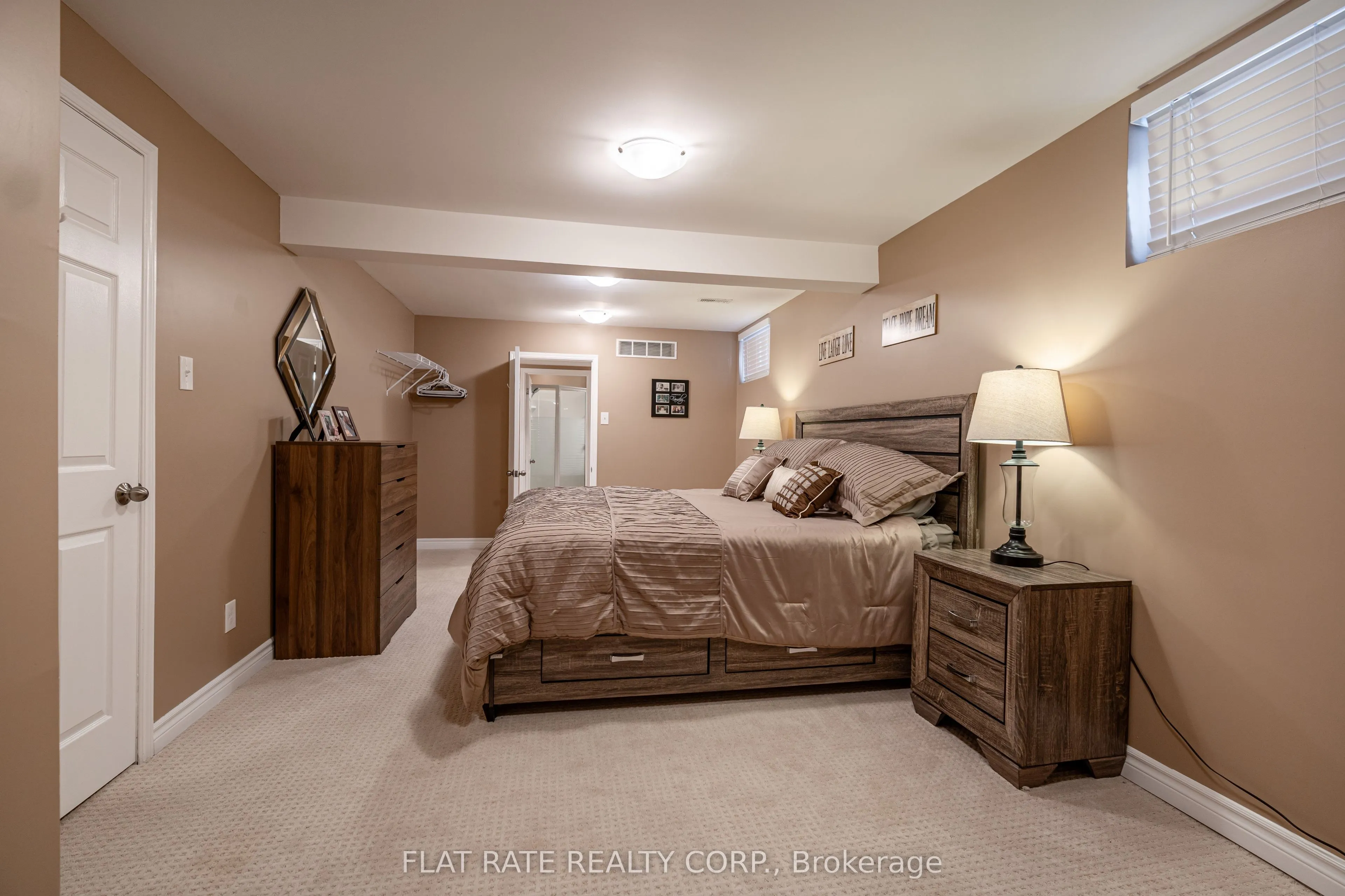 10 HILLVIEW Drive
