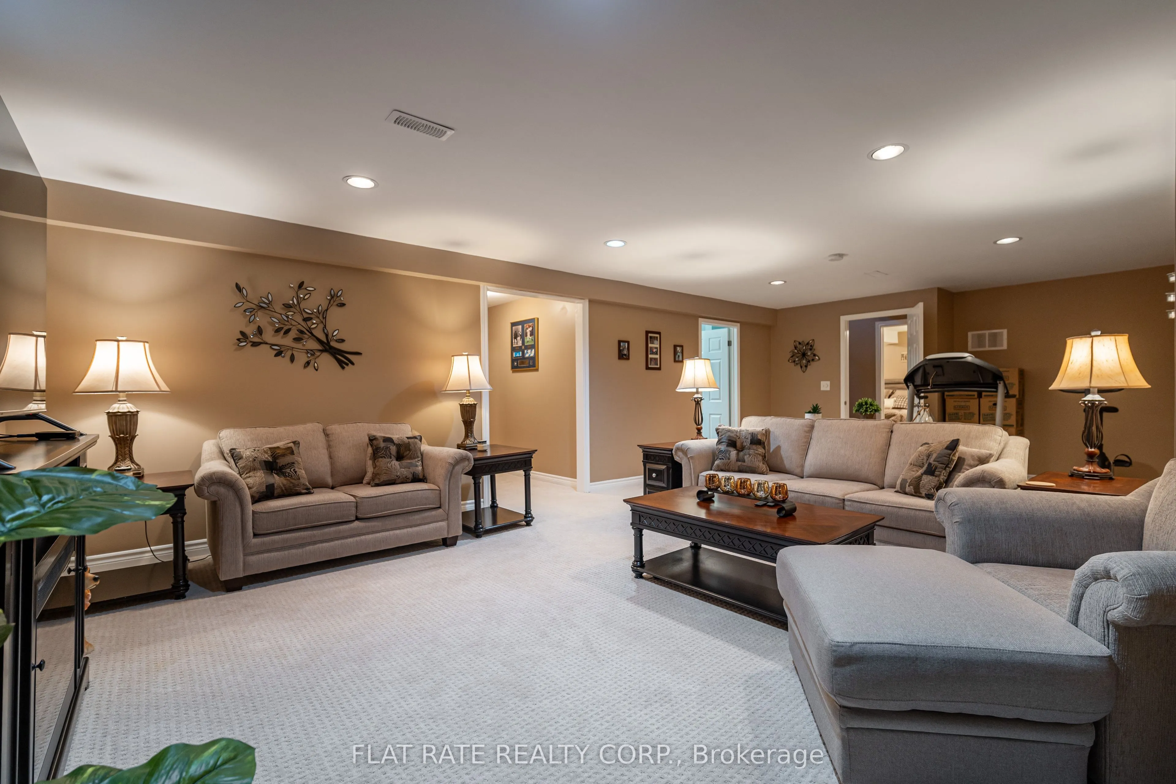10 HILLVIEW Drive