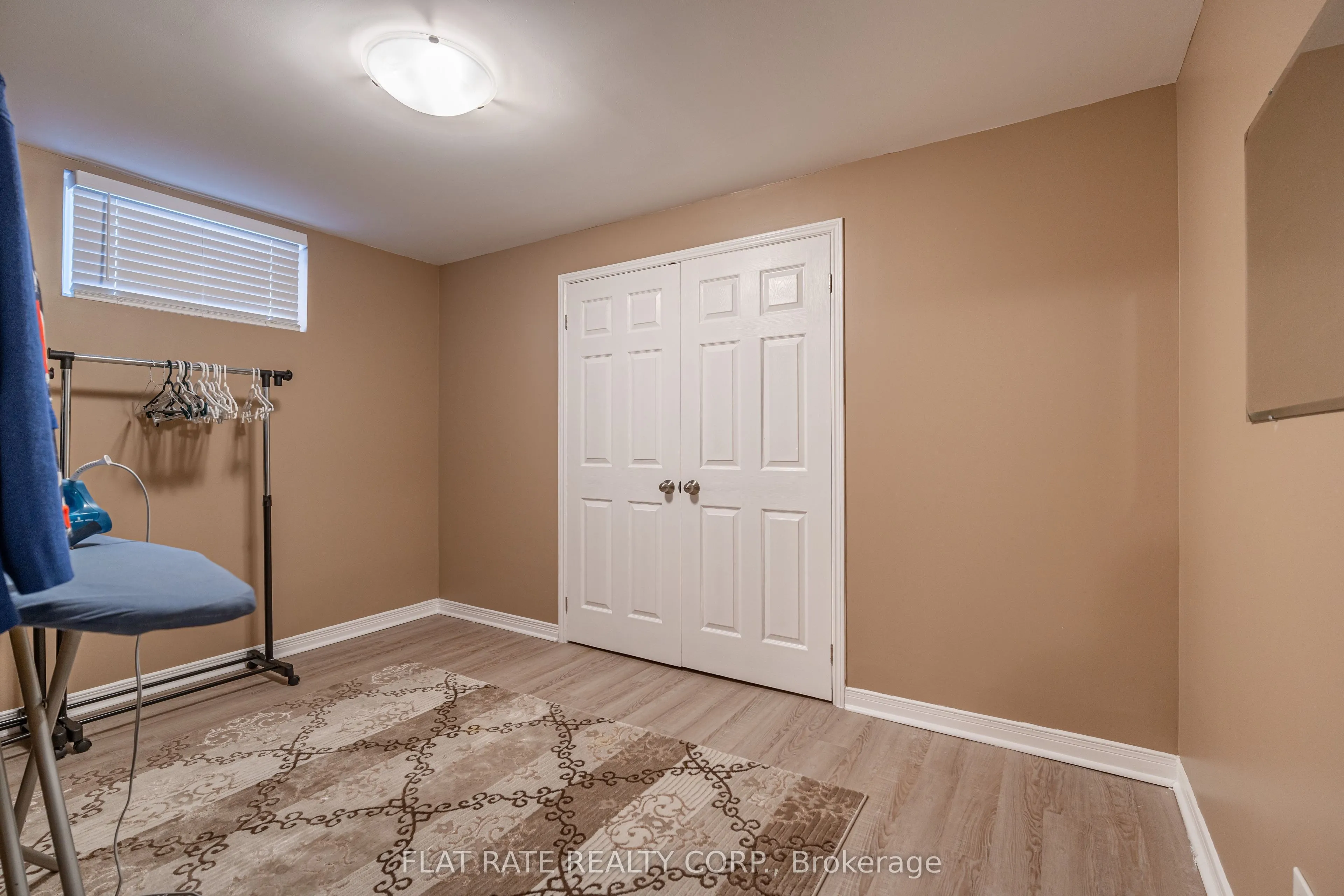 10 HILLVIEW Drive