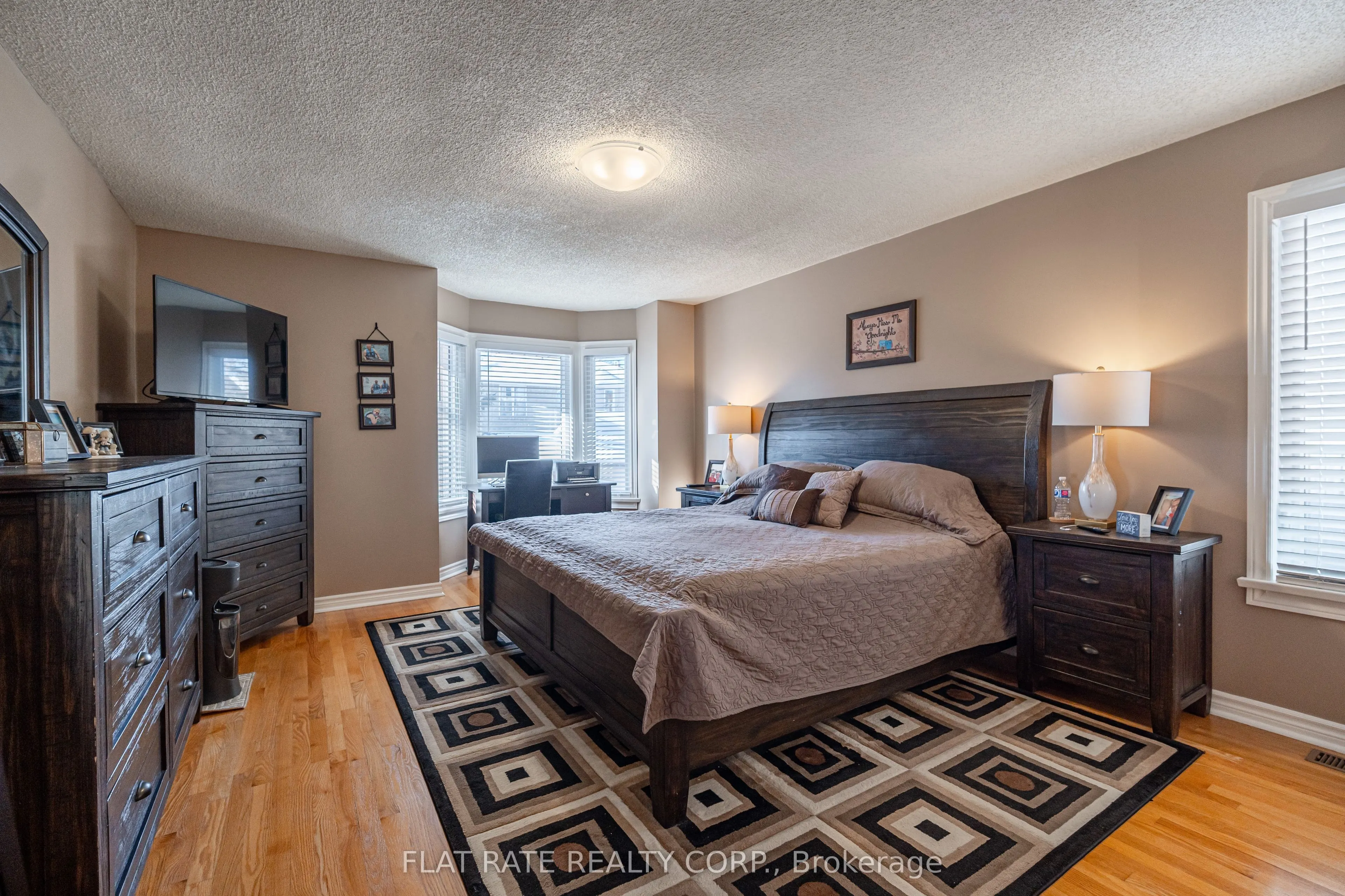 10 HILLVIEW Drive