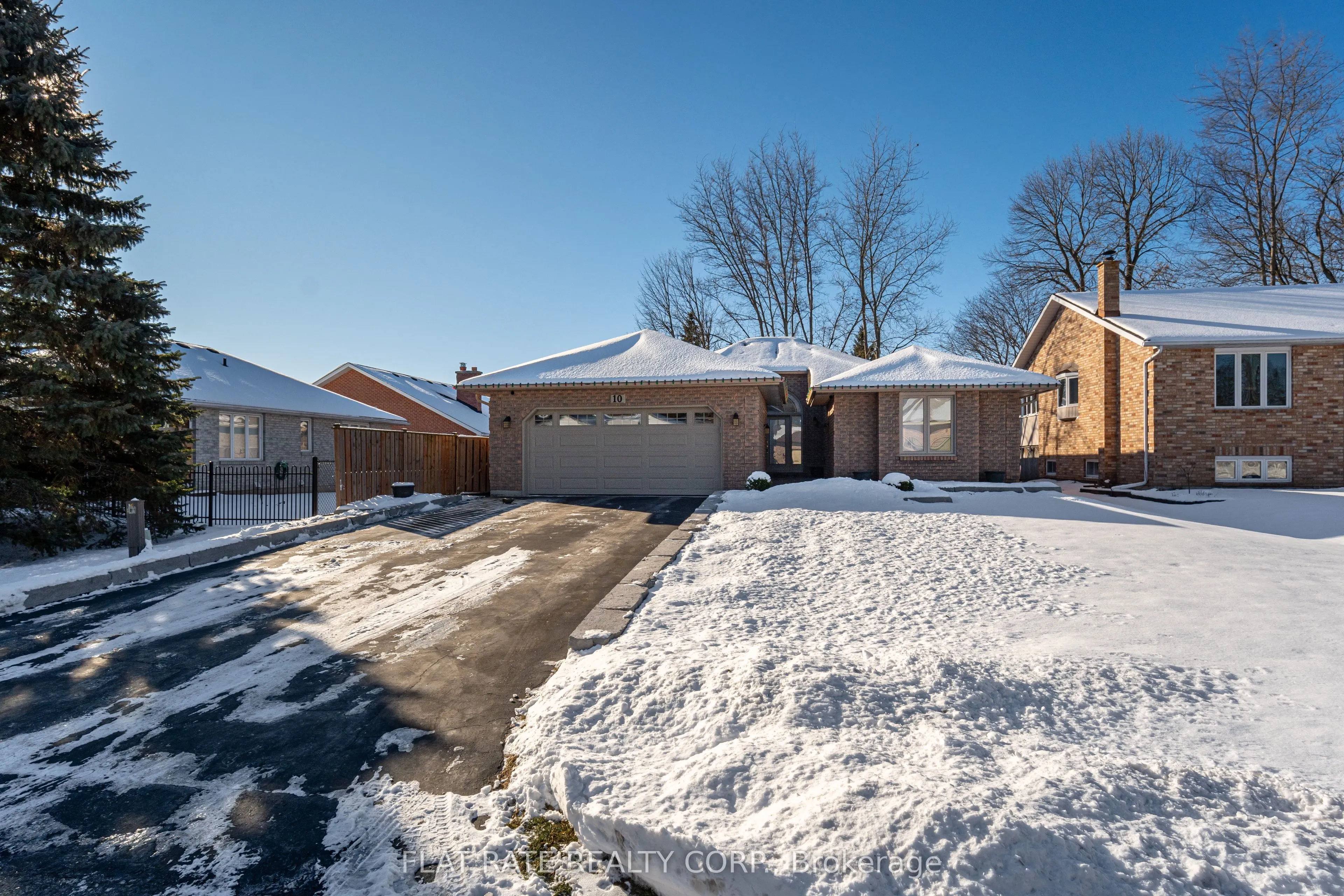 10 HILLVIEW Drive