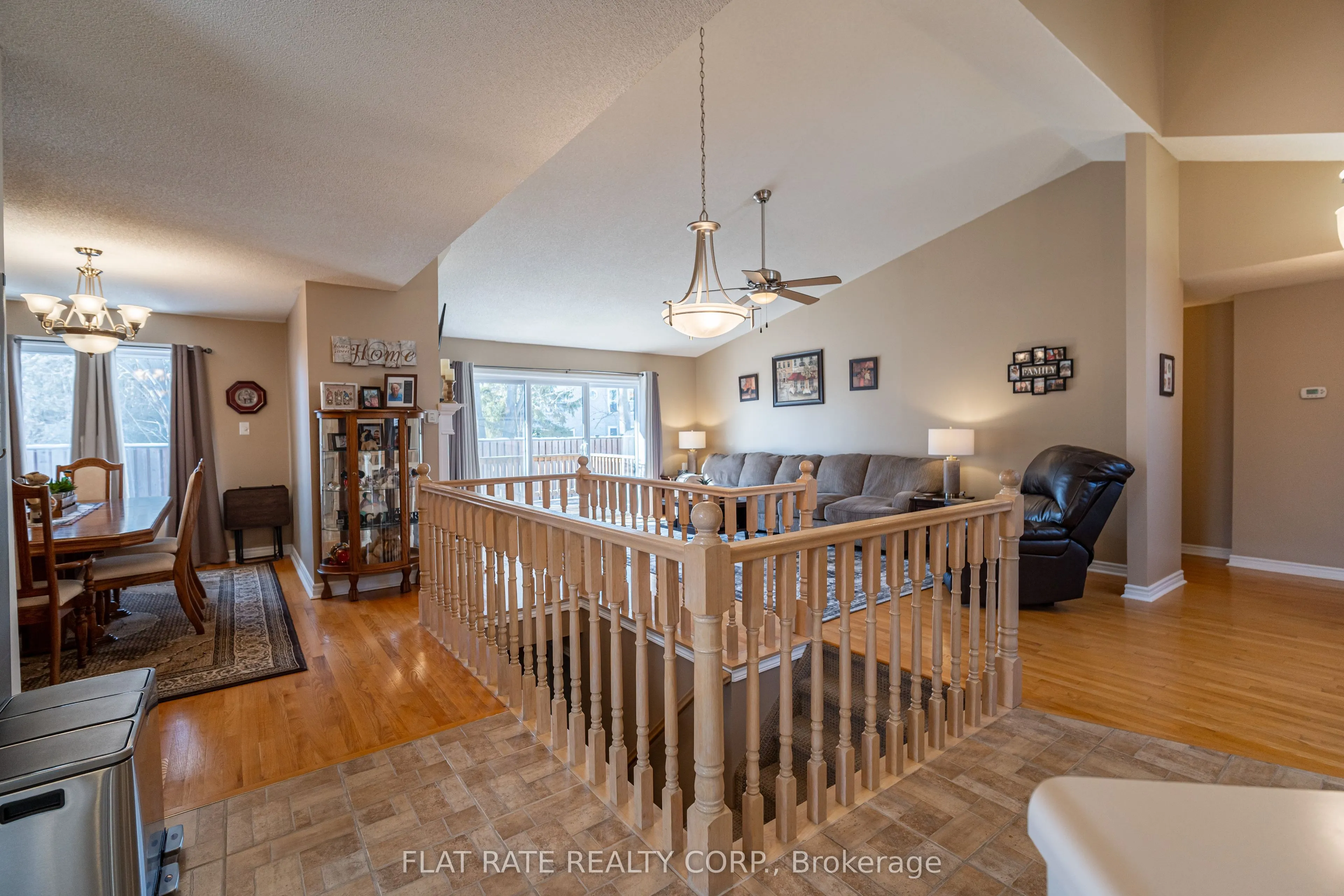 10 HILLVIEW Drive