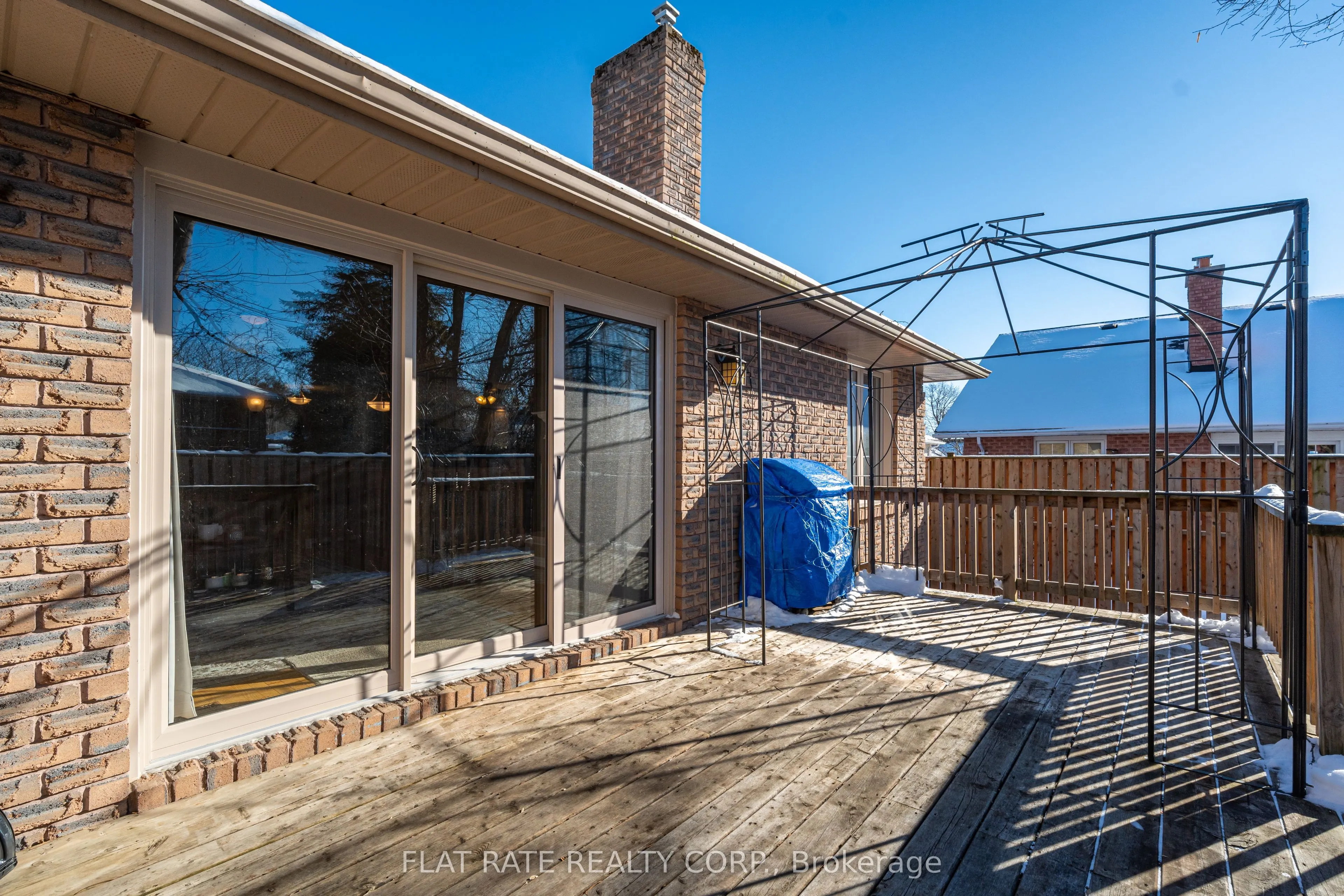 10 HILLVIEW Drive
