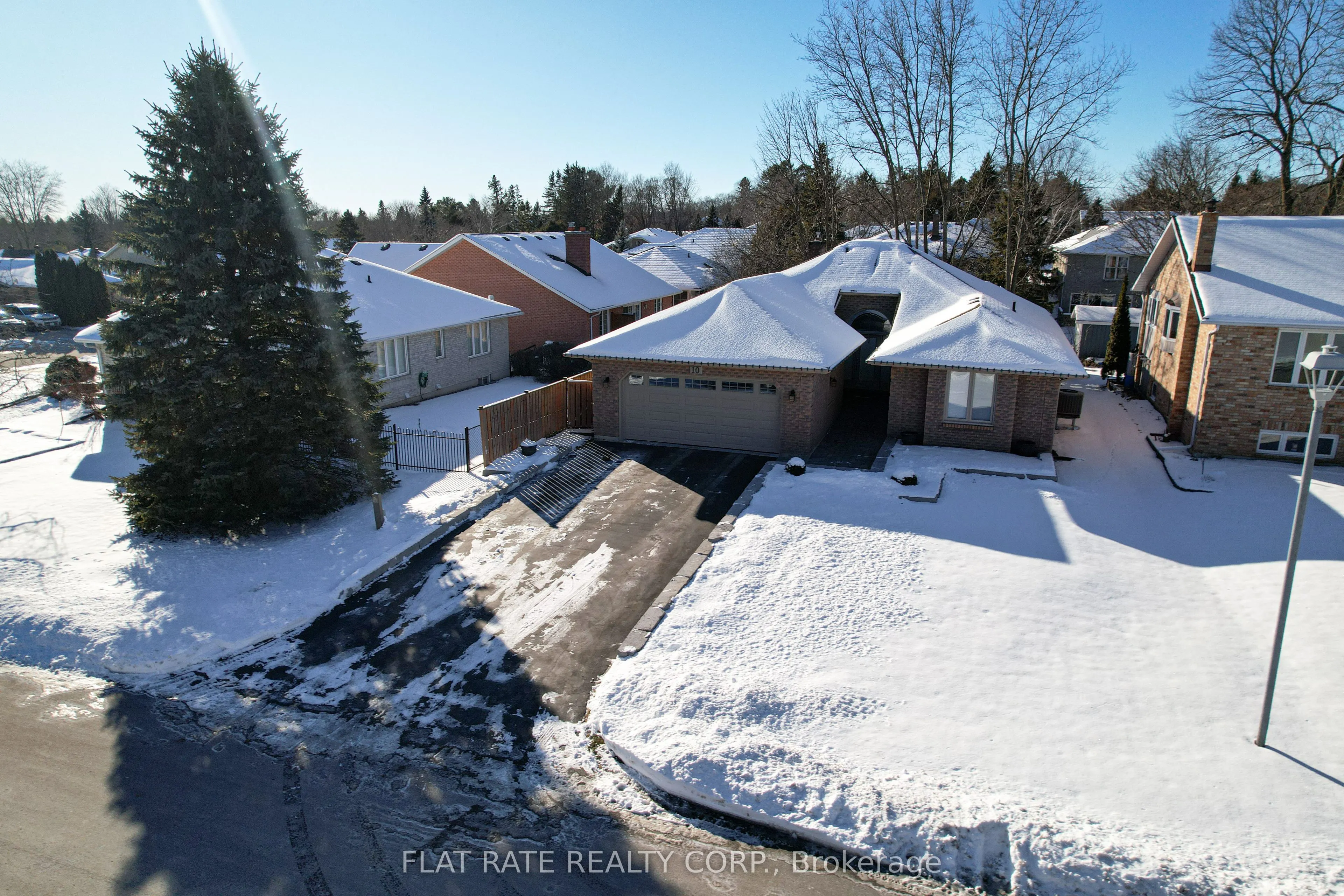 10 HILLVIEW Drive