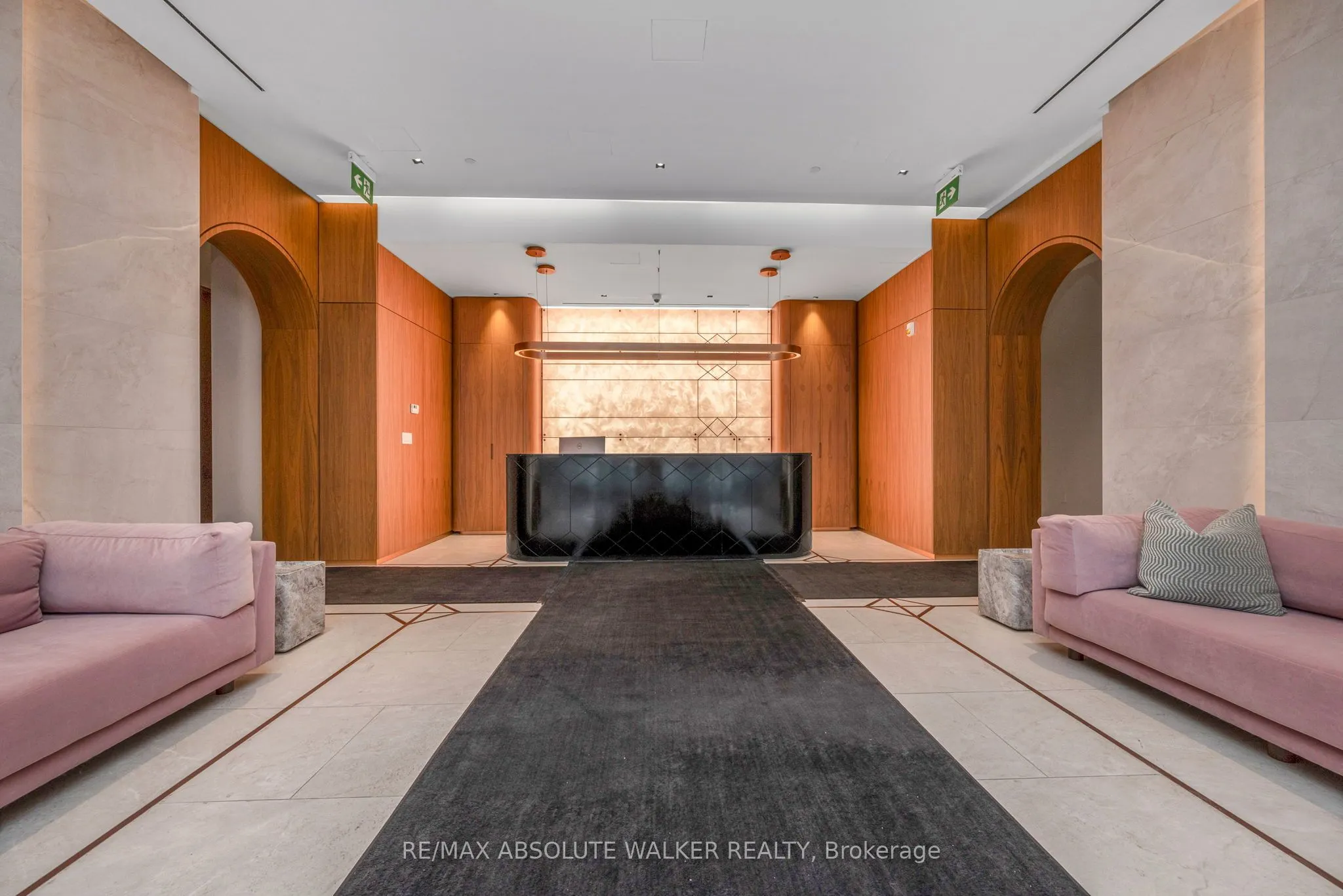 560 Rideau Street, #421