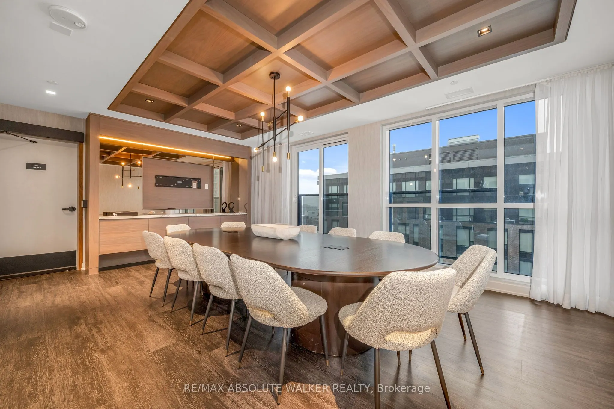 560 Rideau Street, #421