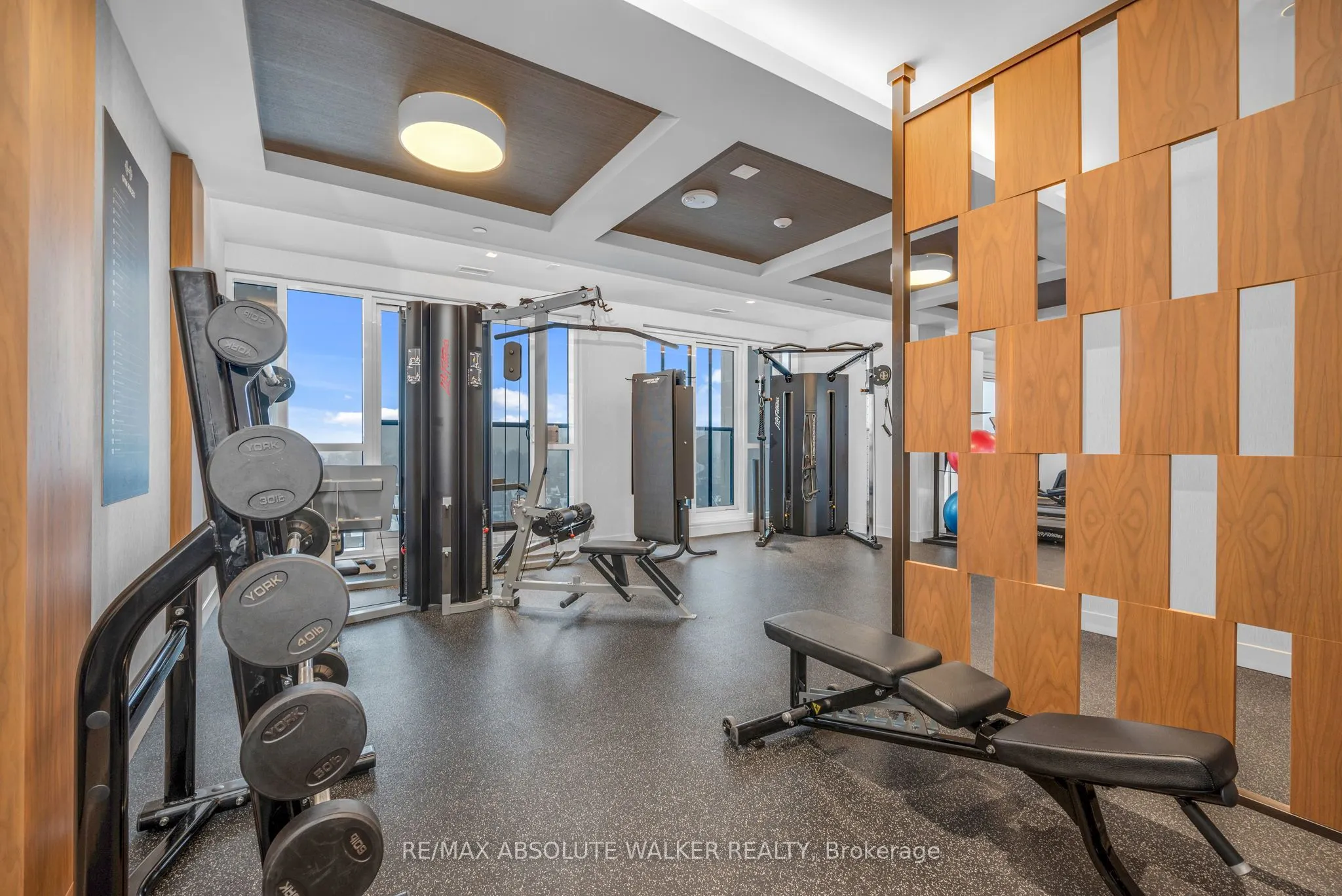 560 Rideau Street, #421