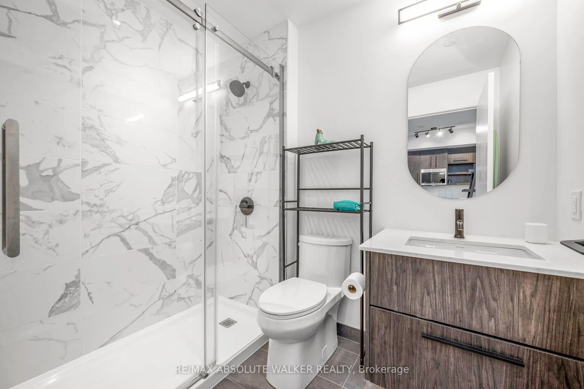 560 Rideau Street, #421