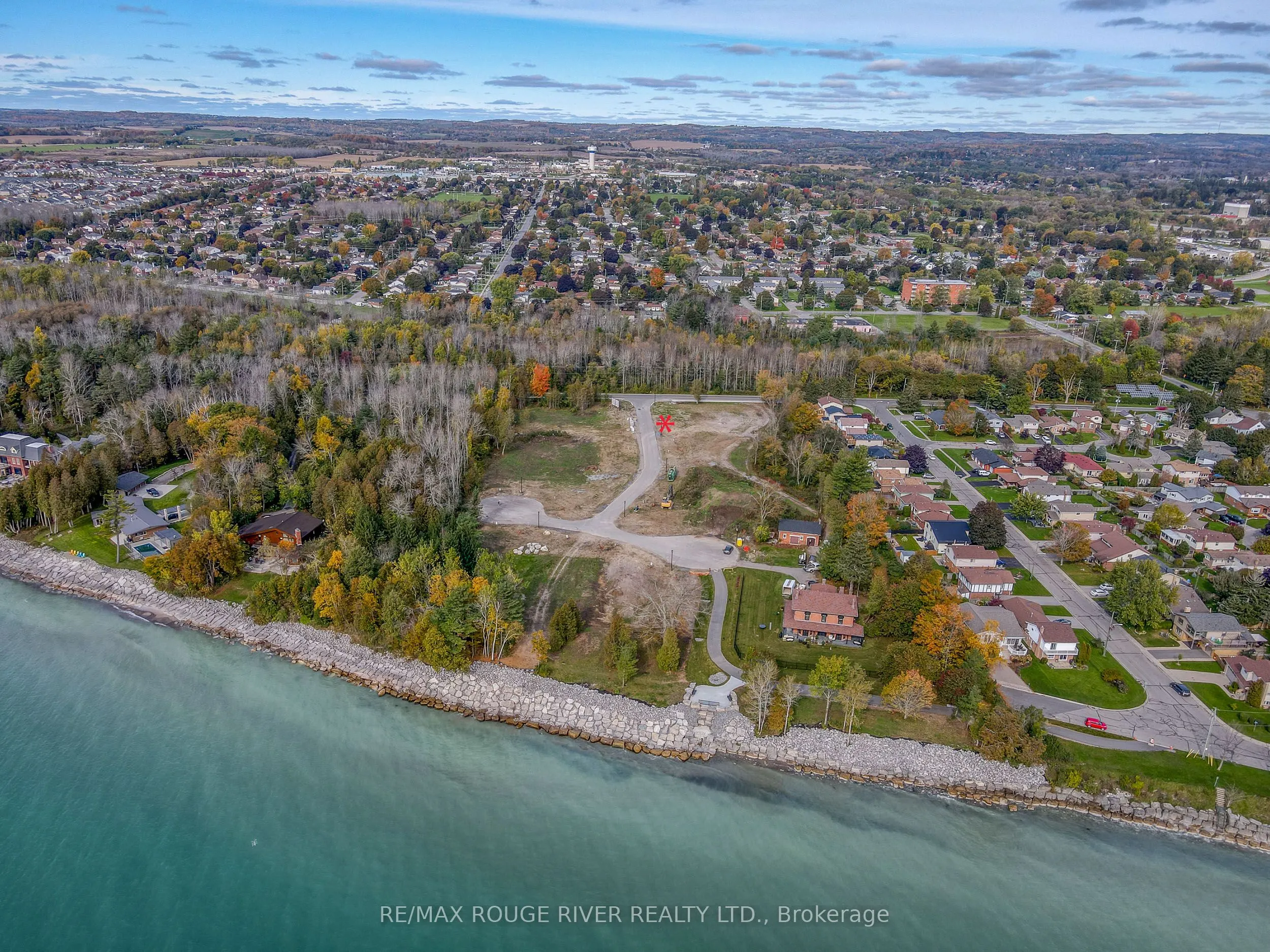 210 SUZANNE MESS Boulevard