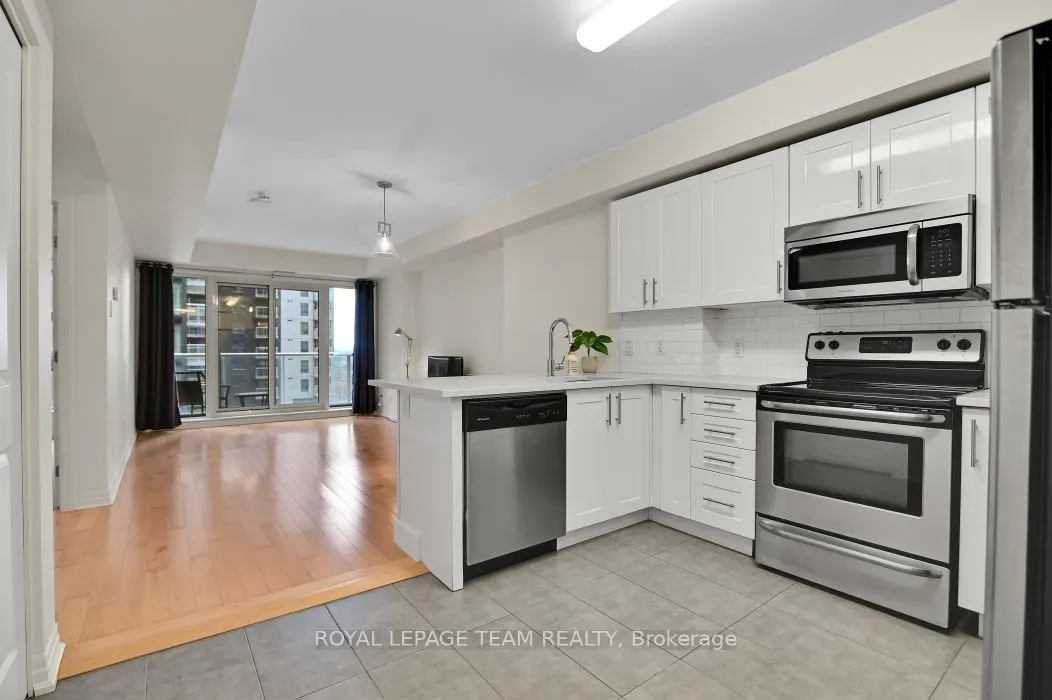 242 RIDEAU Street