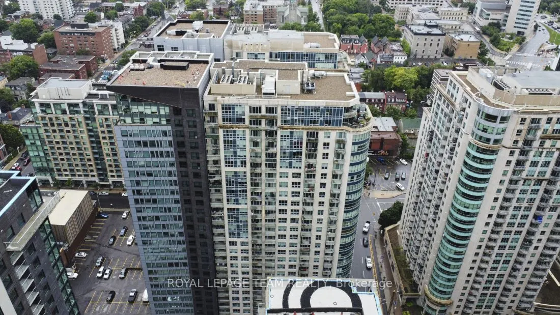 242 RIDEAU Street