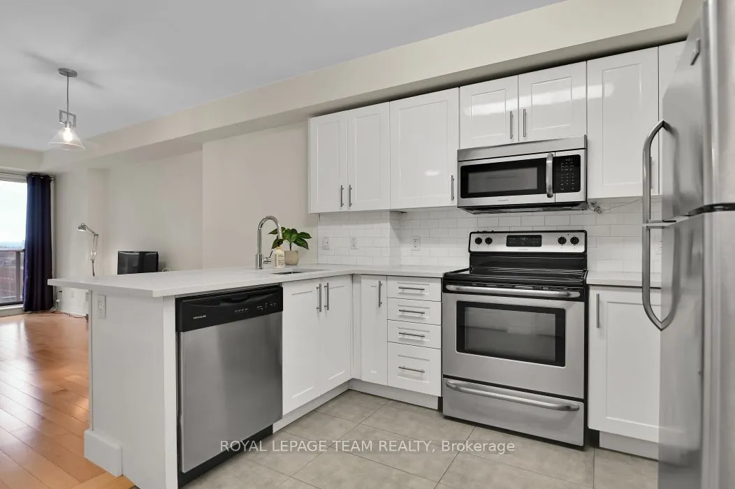242 RIDEAU Street