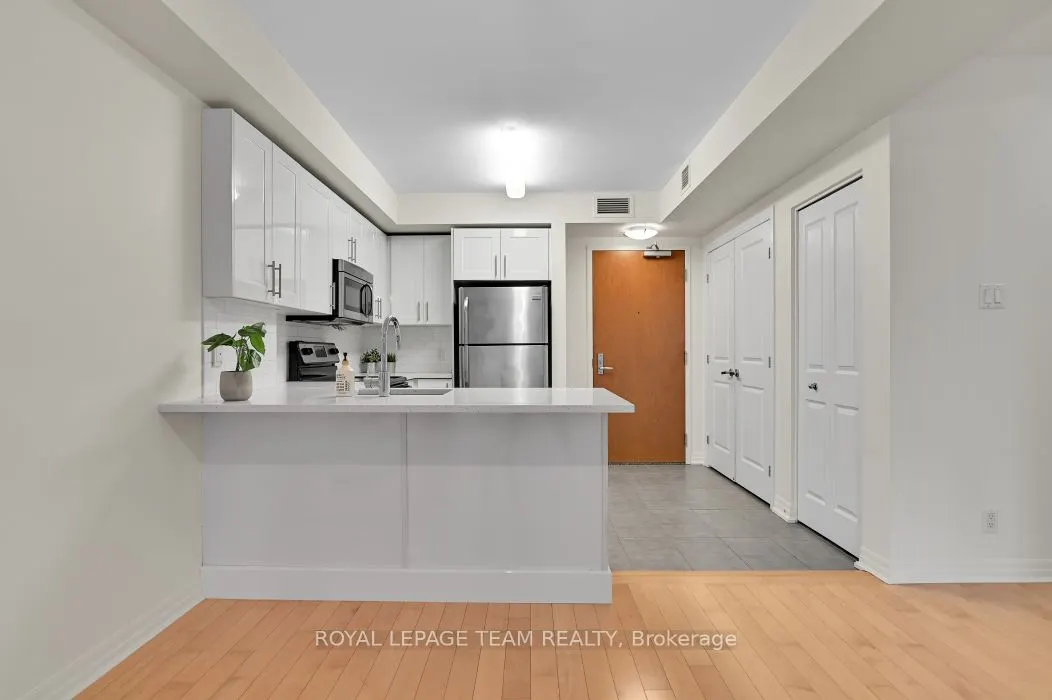 242 RIDEAU Street