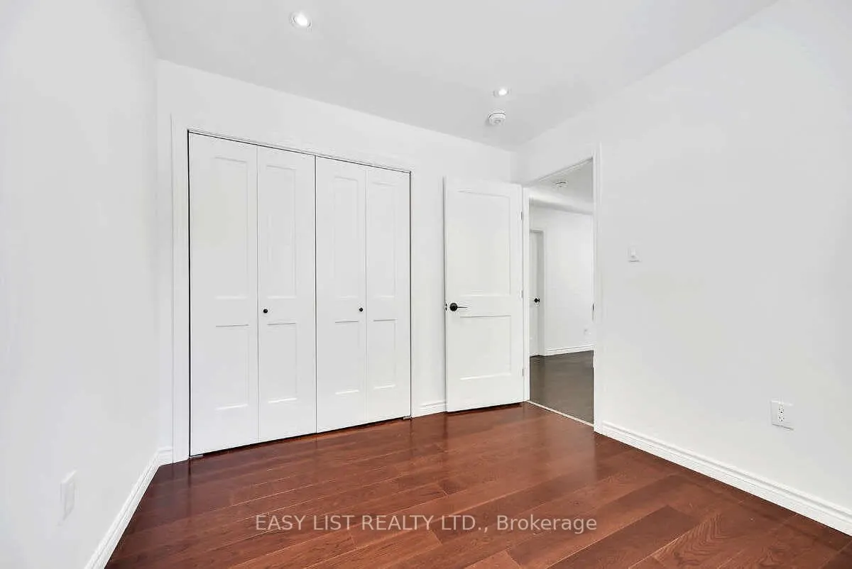 123 Livingwood Crescent