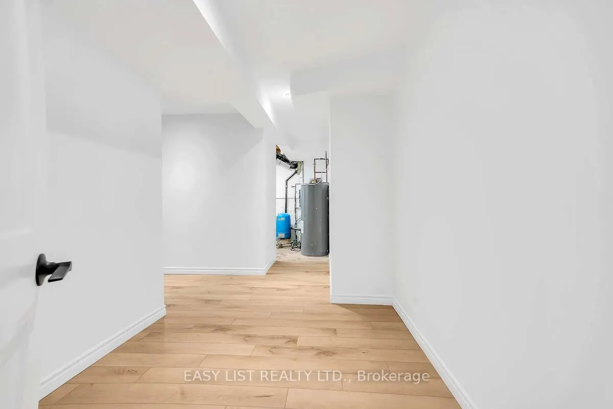 123 Livingwood Crescent