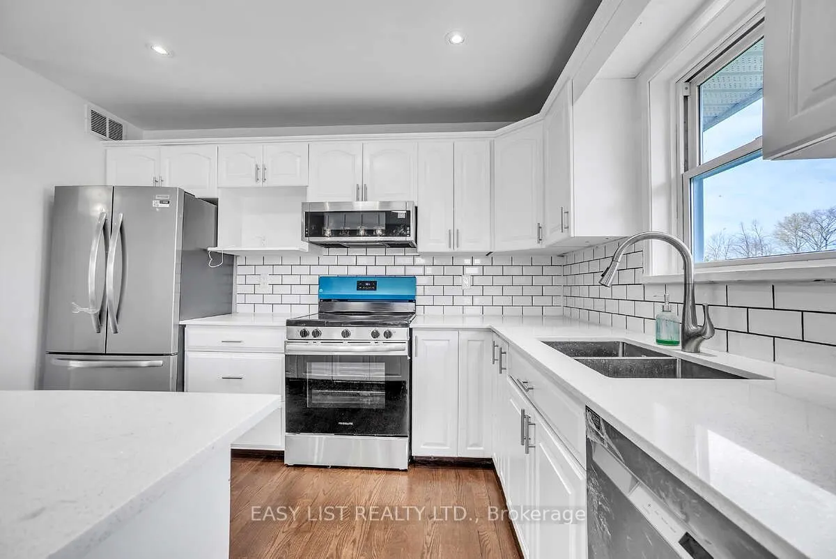 123 Livingwood Crescent