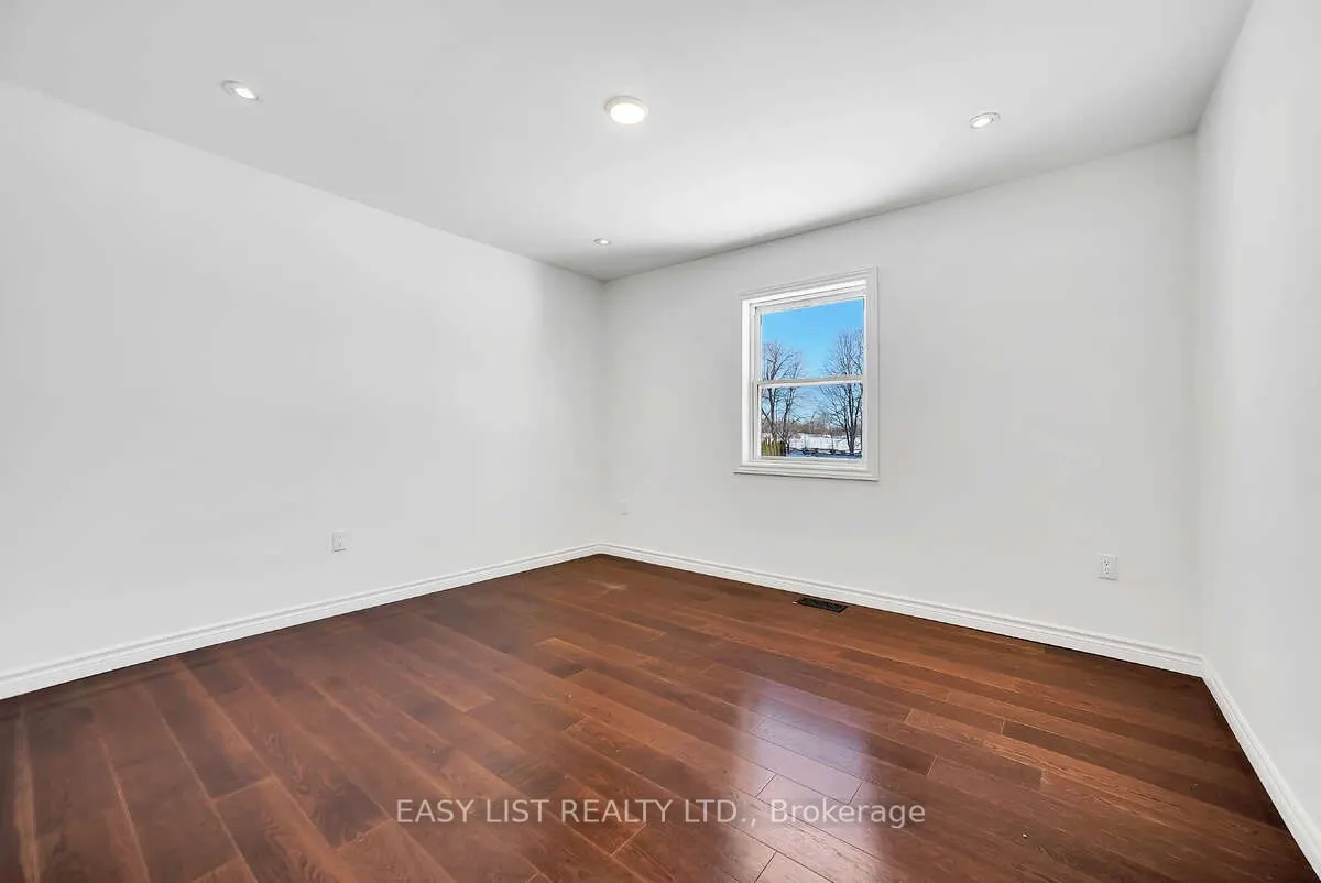 123 Livingwood Crescent