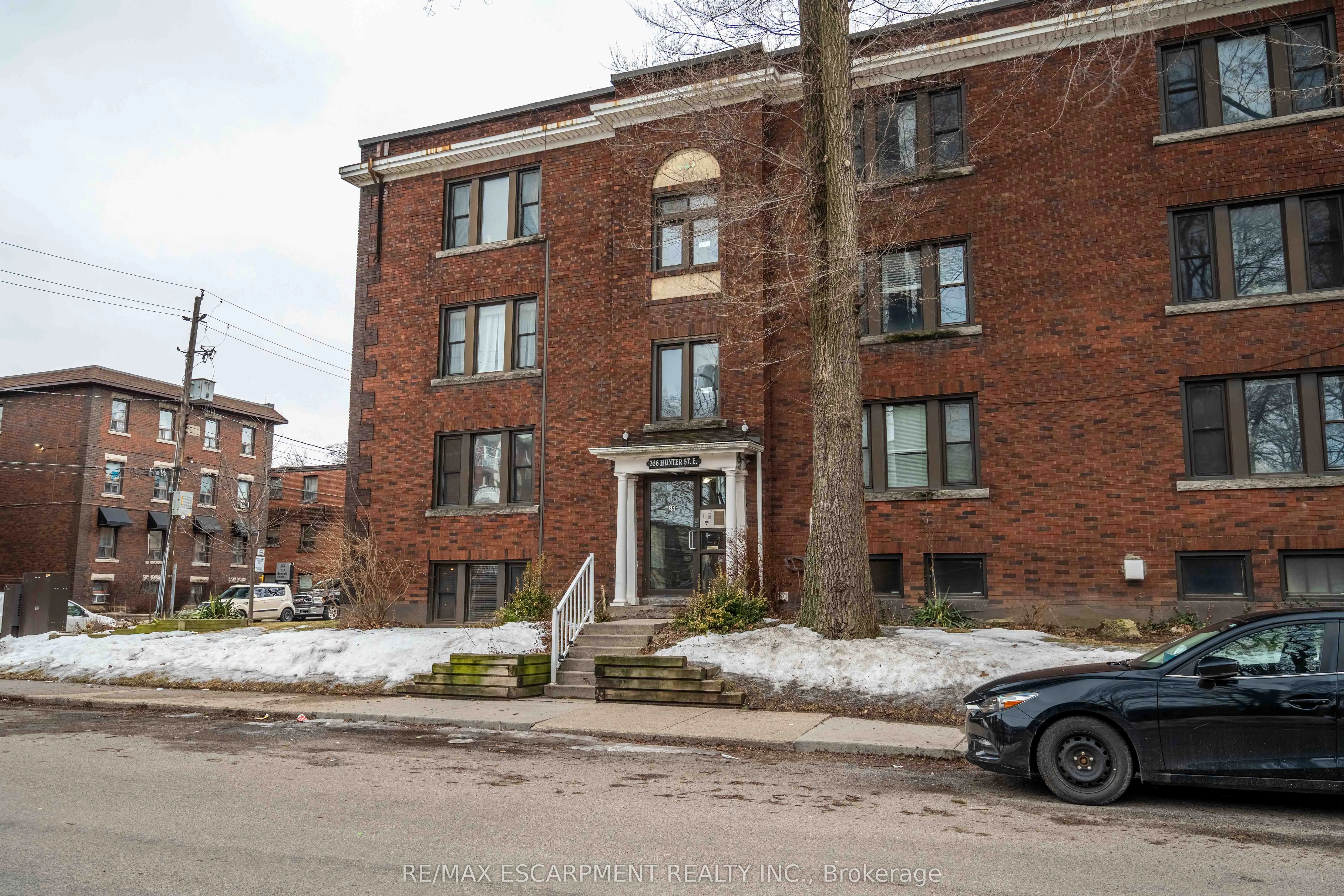 356 HUNTER Street E, #9