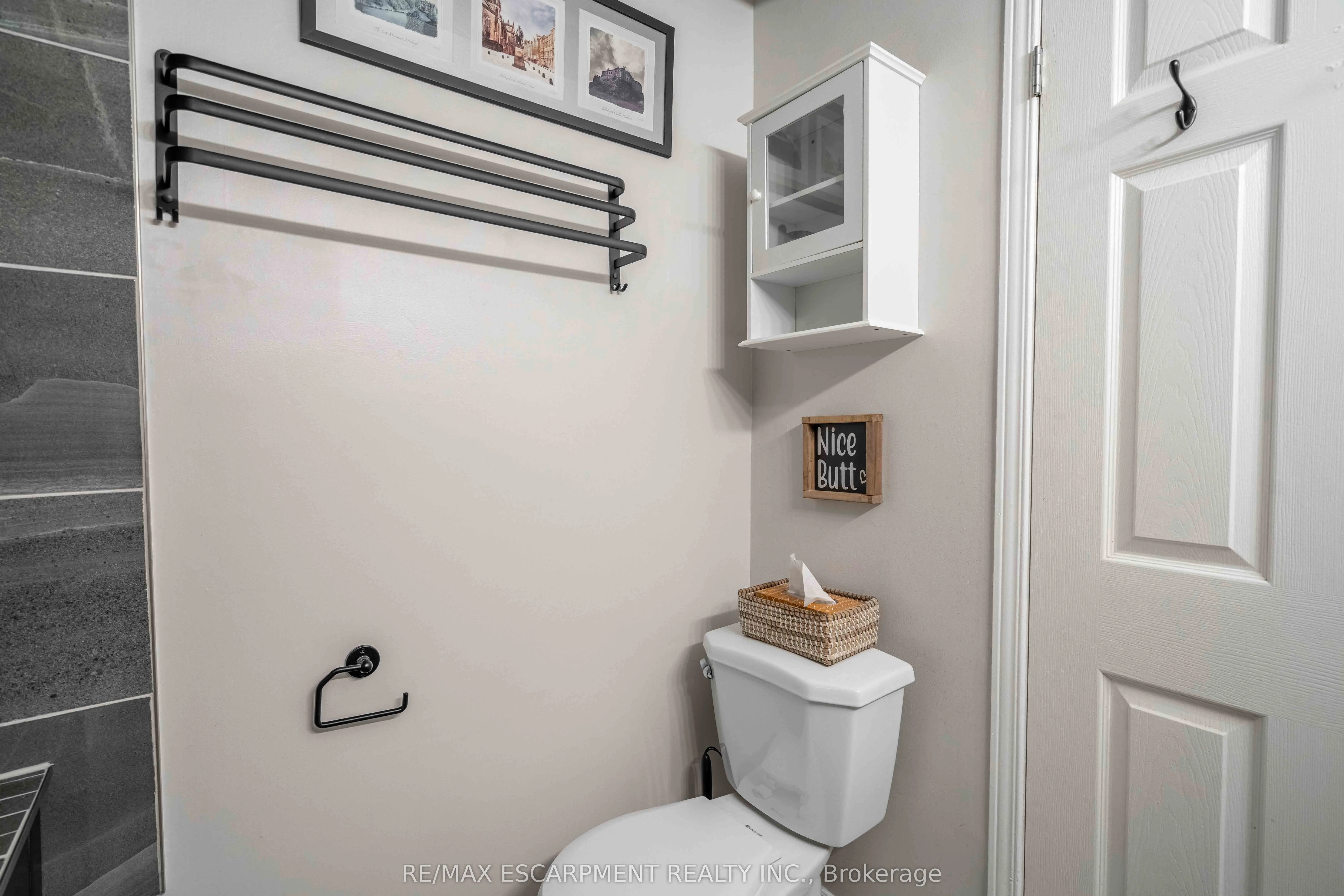 356 HUNTER Street E, #9