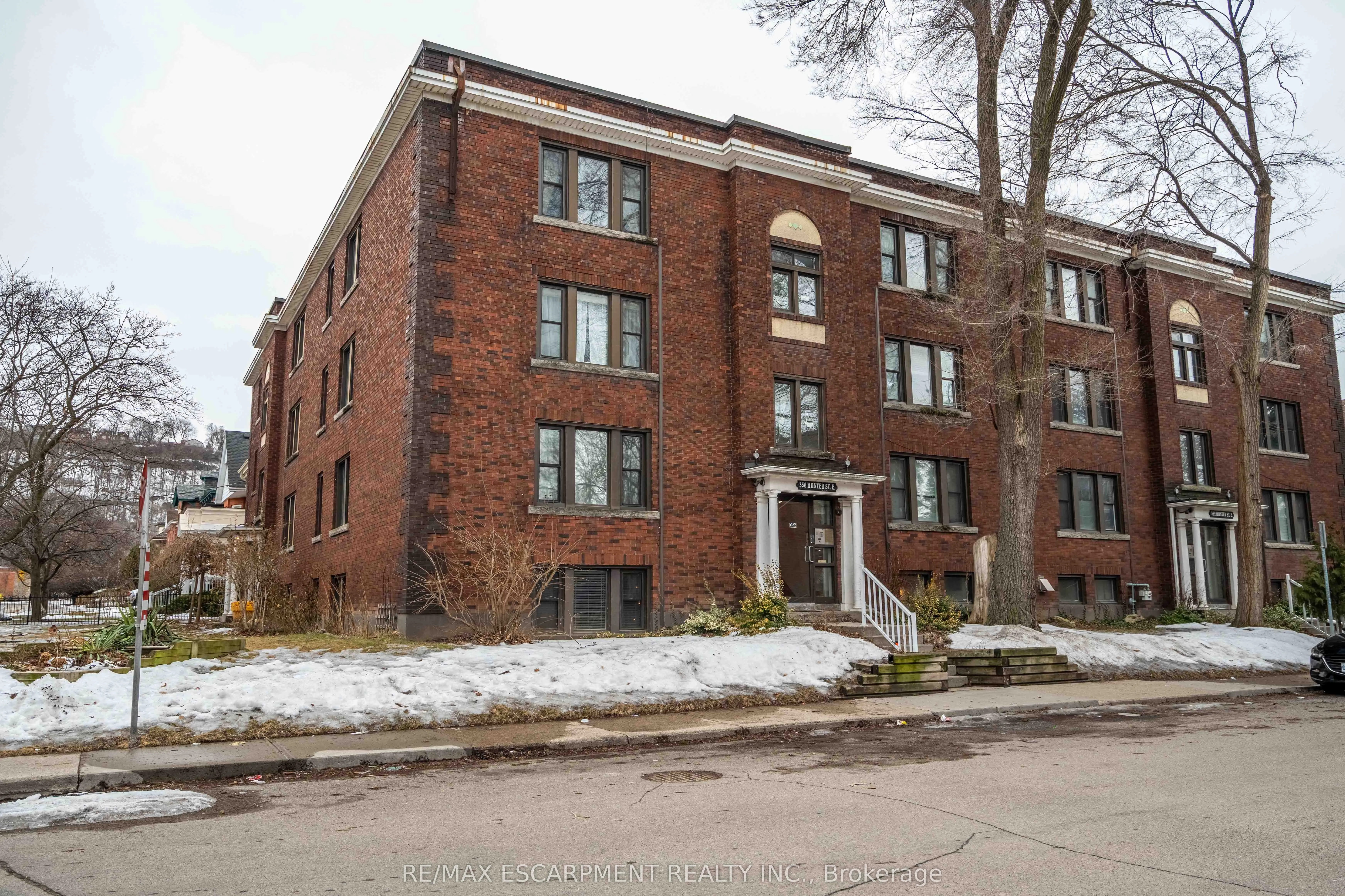 356 HUNTER Street E, #9