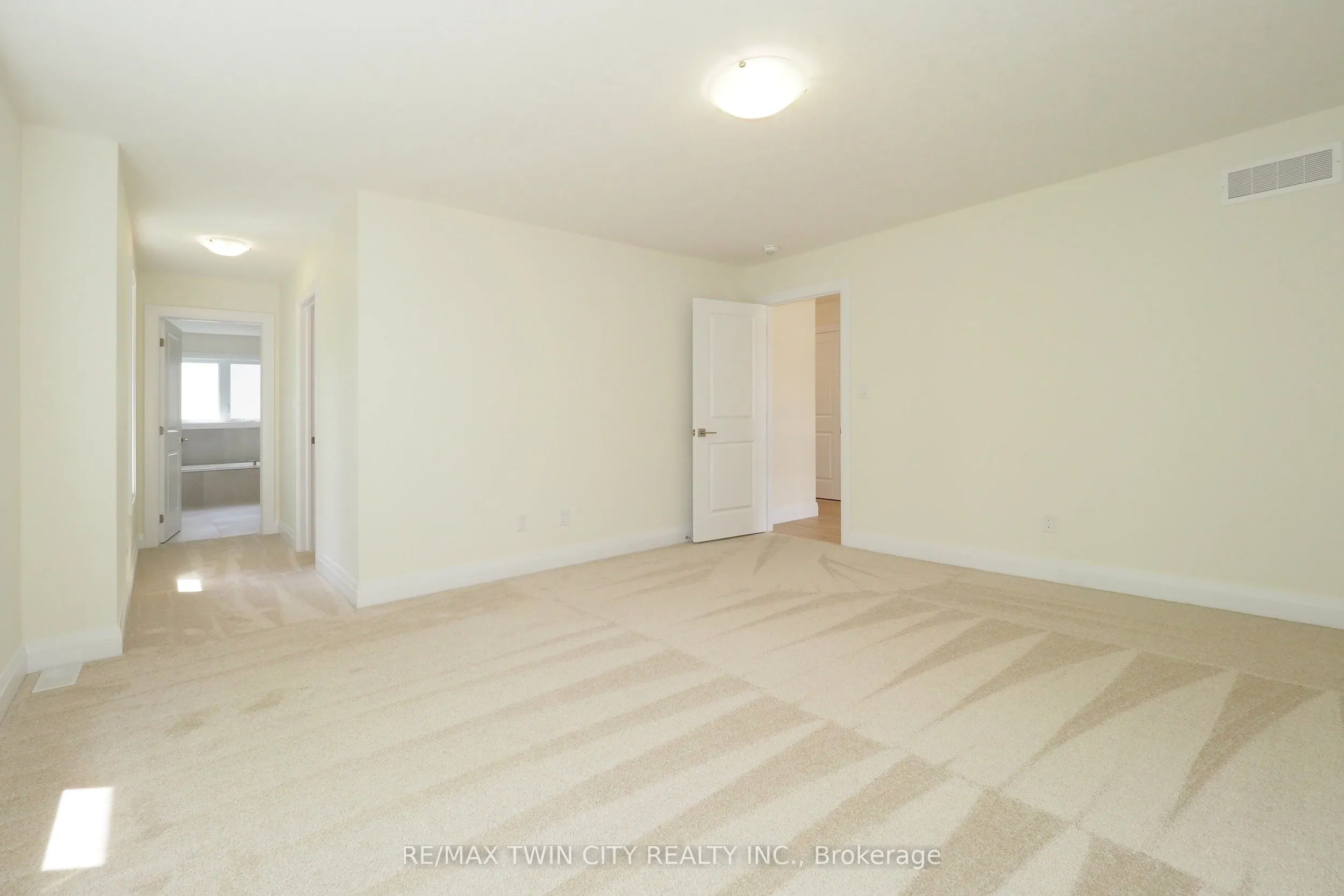 220 JEFFREY Place