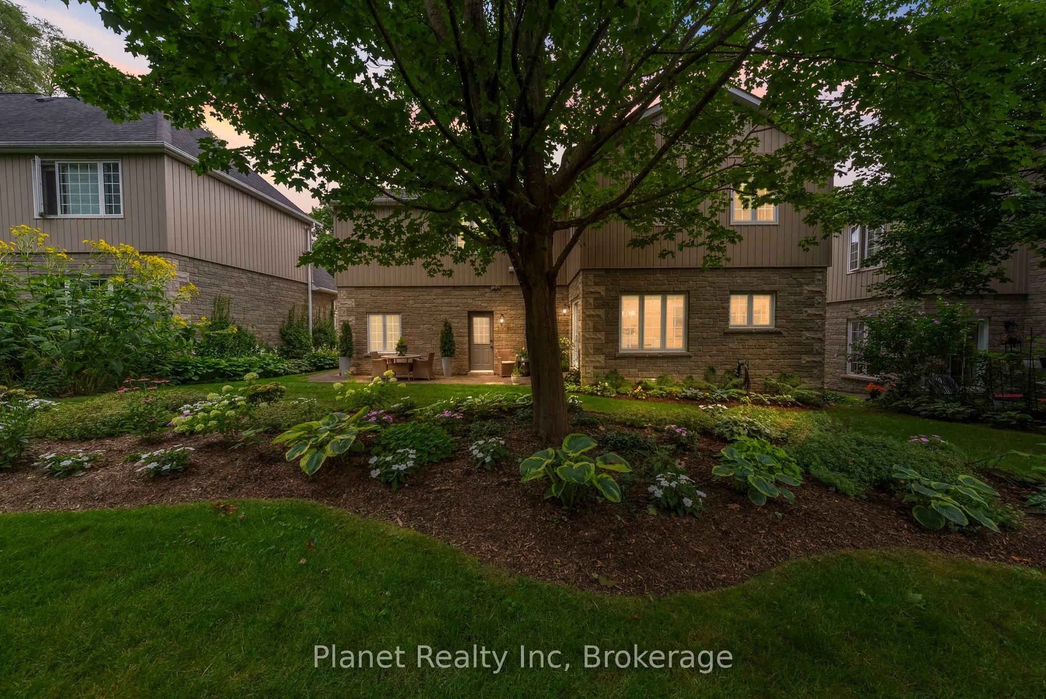 25 Manor Park Crescent #11