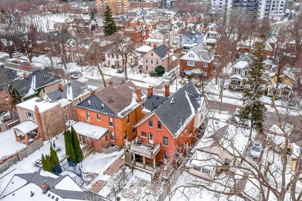 100 Queen Street