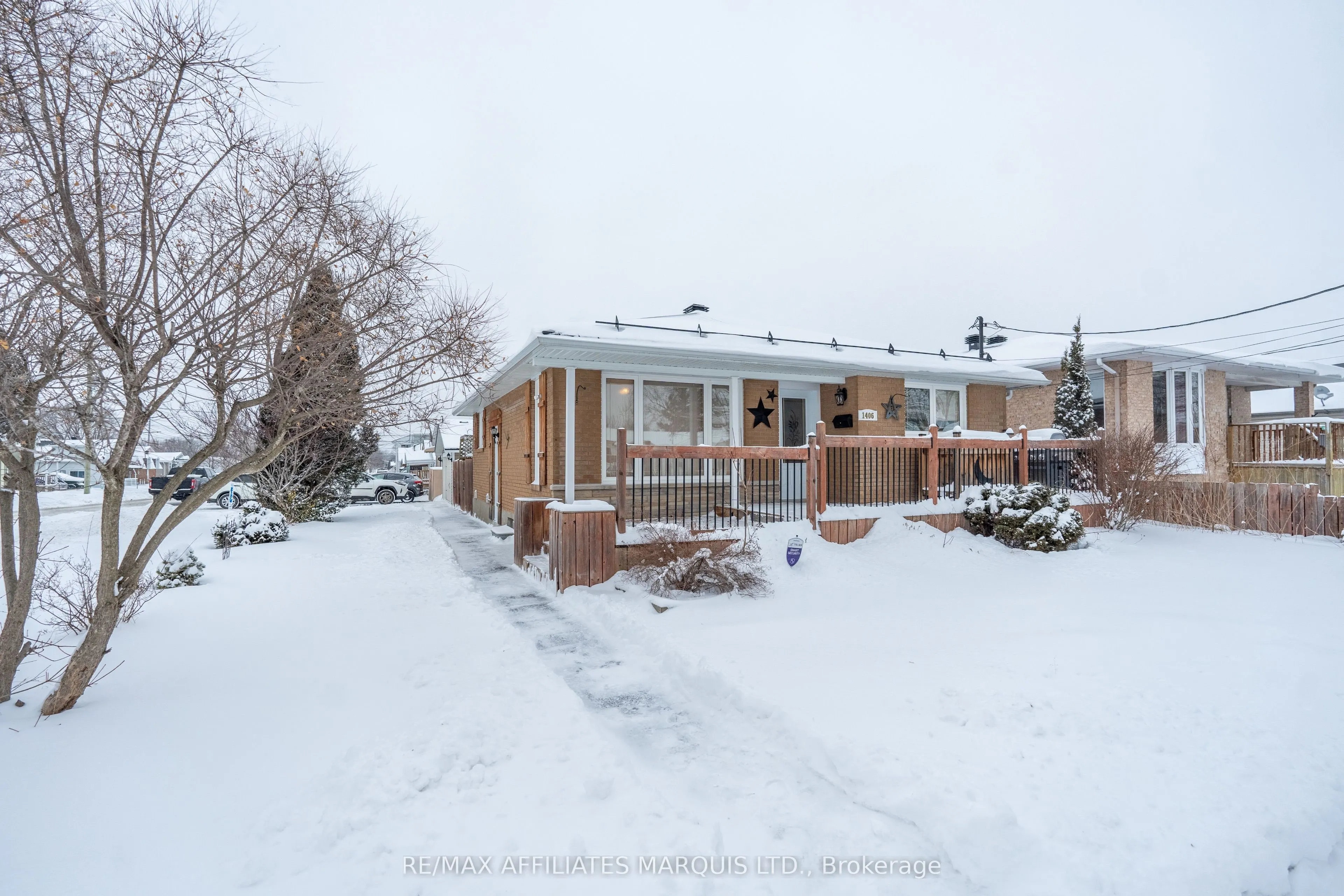1406 First Street E