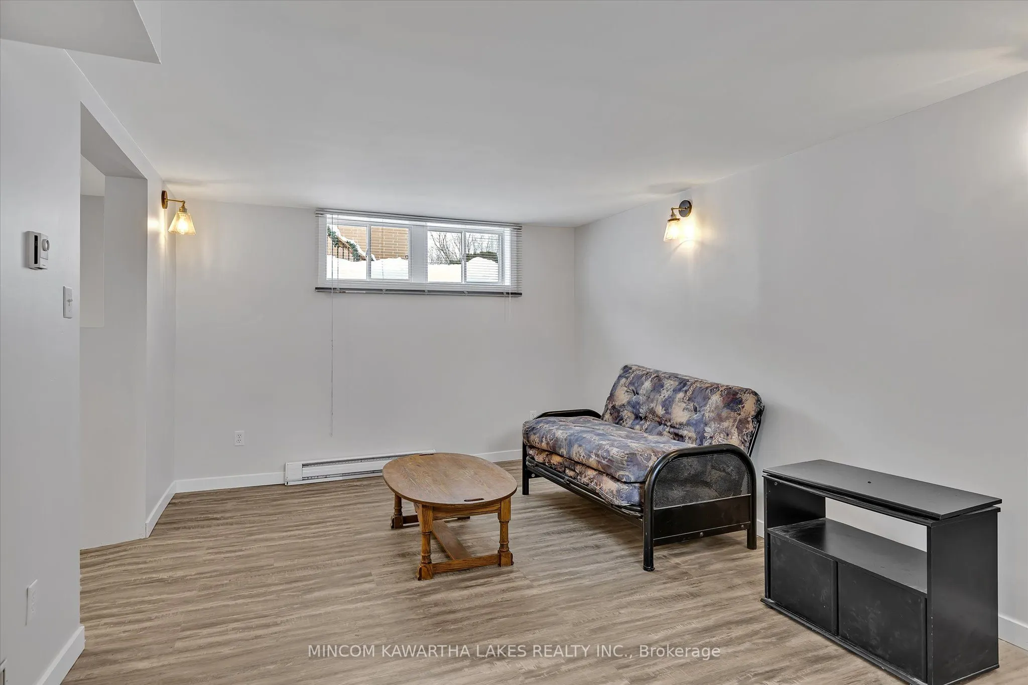 867 Hemlock Street