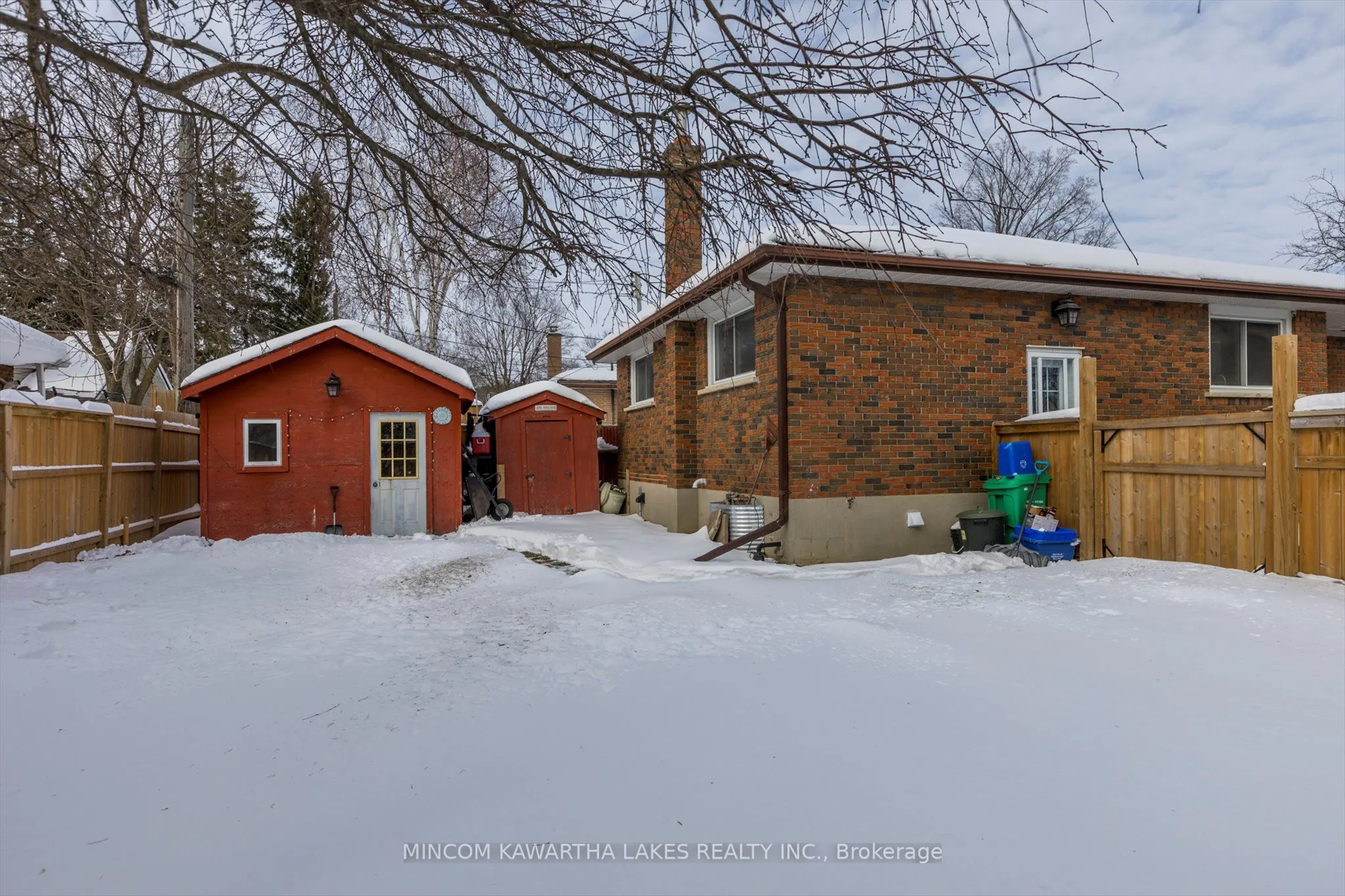 867 Hemlock Street