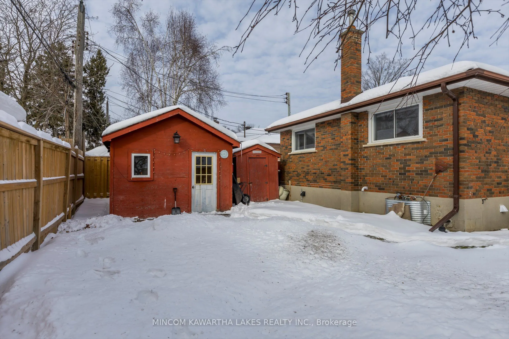 867 Hemlock Street