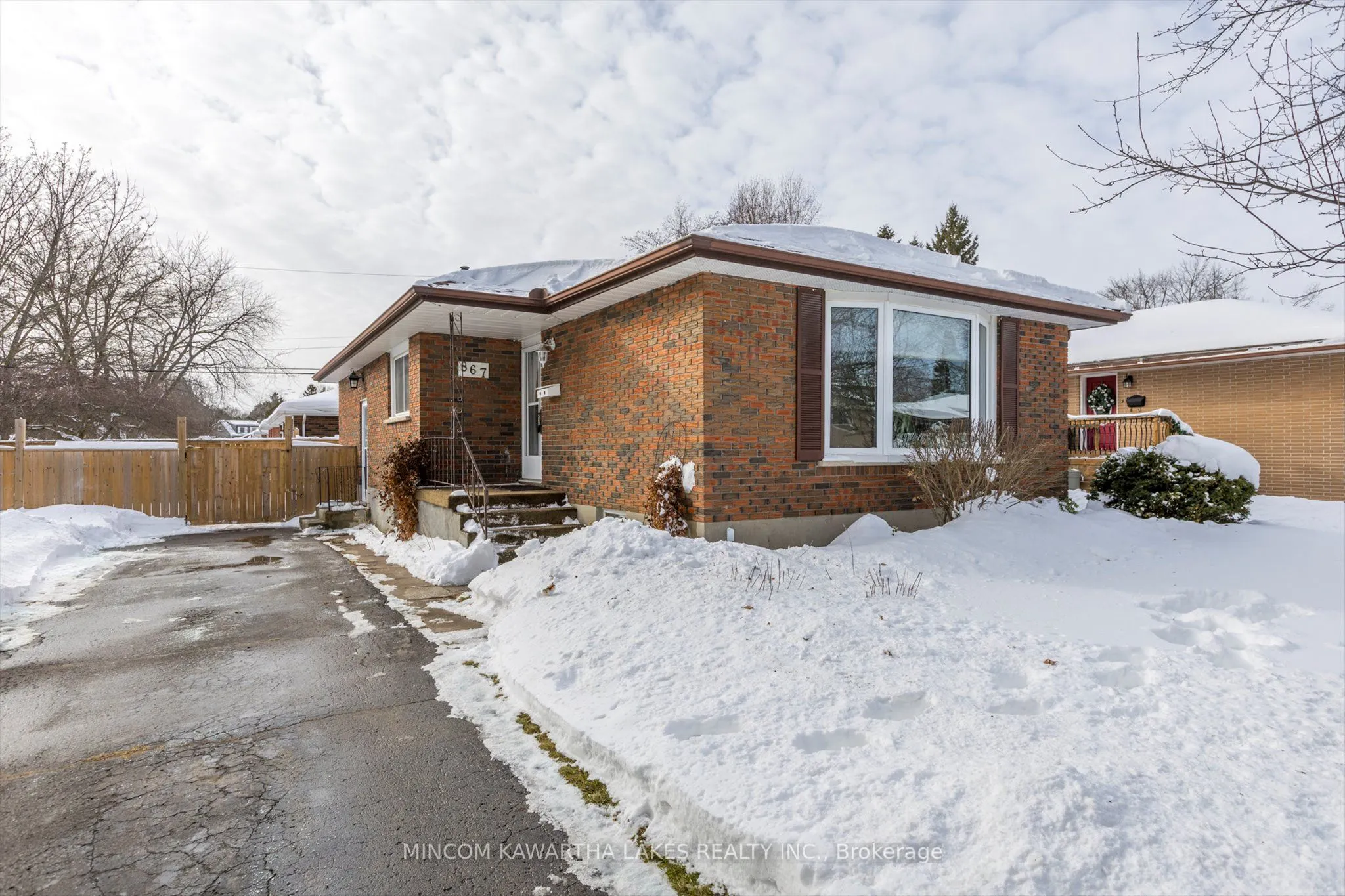 867 Hemlock Street