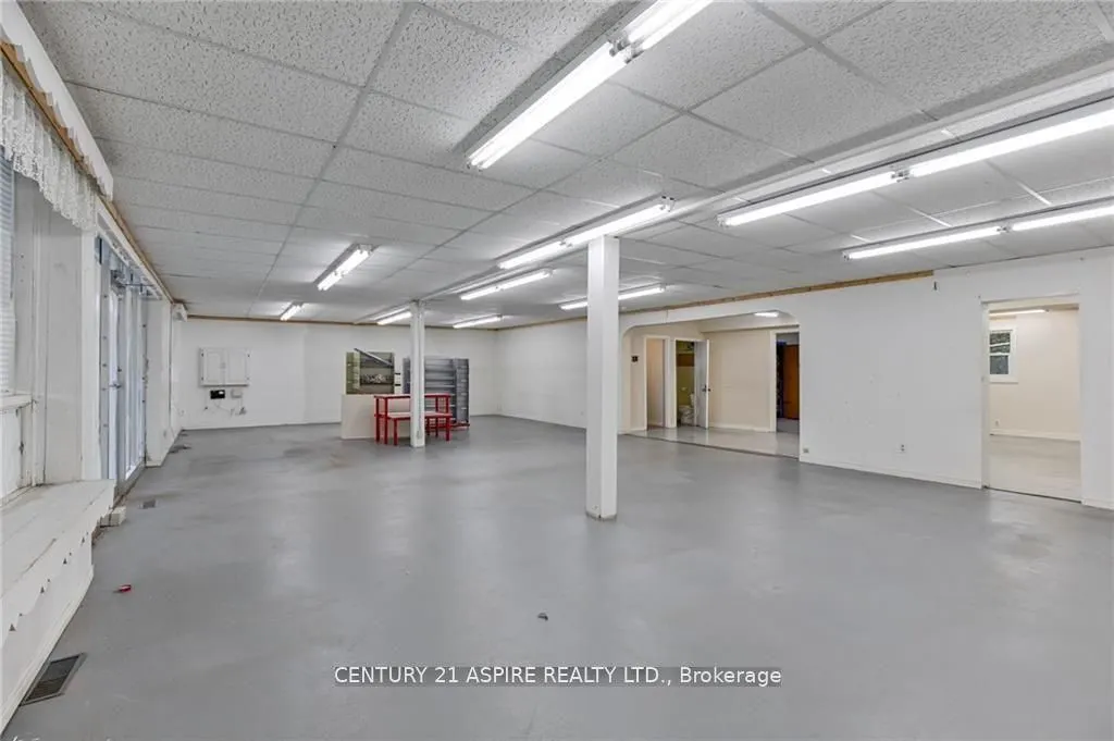 2096 Petawawa Boulevard