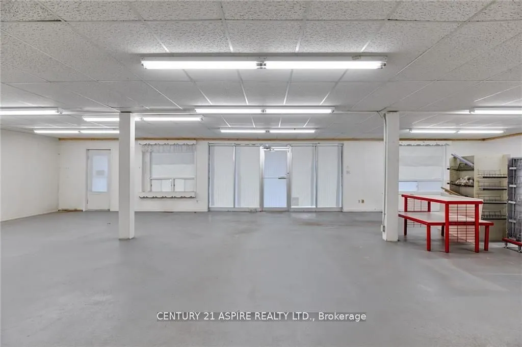 2096 Petawawa Boulevard