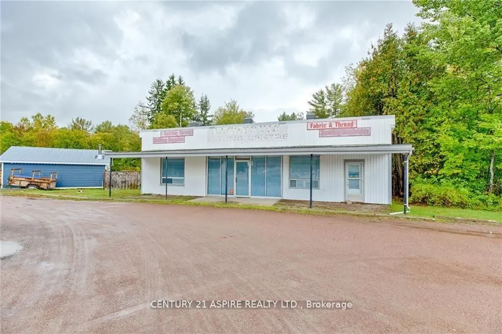 2096 Petawawa Boulevard